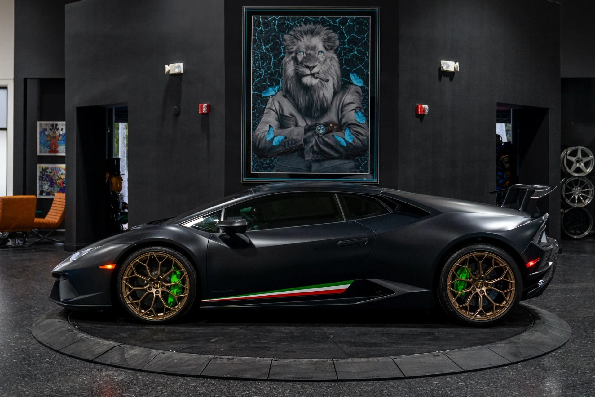 mph004_2966586251_Used_2018_Lamborghini_Huracan_LP_640_4_Performante_Ad_Personam_Paint_and_Interior_Massive_Sticker_1769178126_fc5076a6c6
