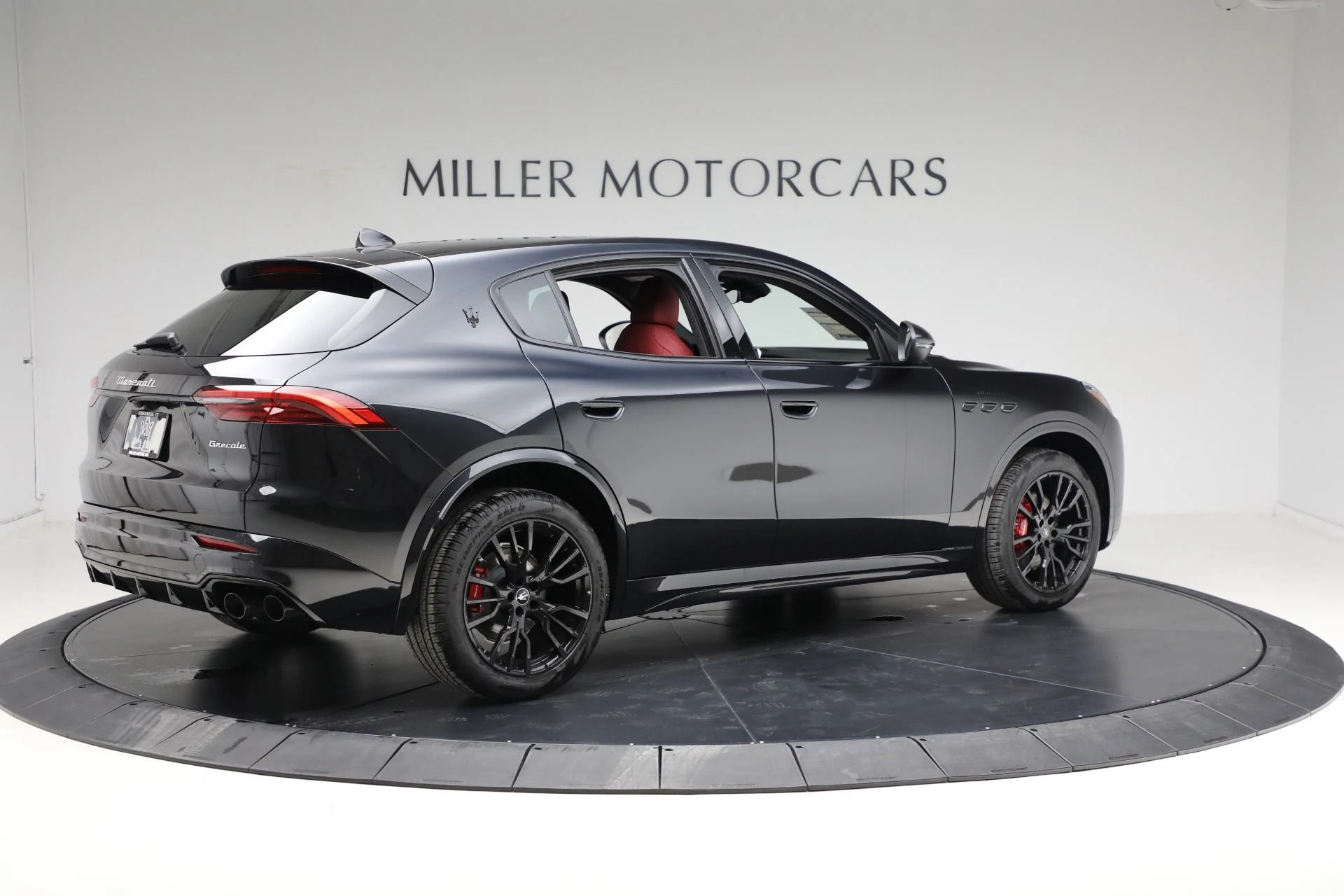 mph004_2969750711_New_2025_Maserati_Grecale_Modena_92c9efc2ba