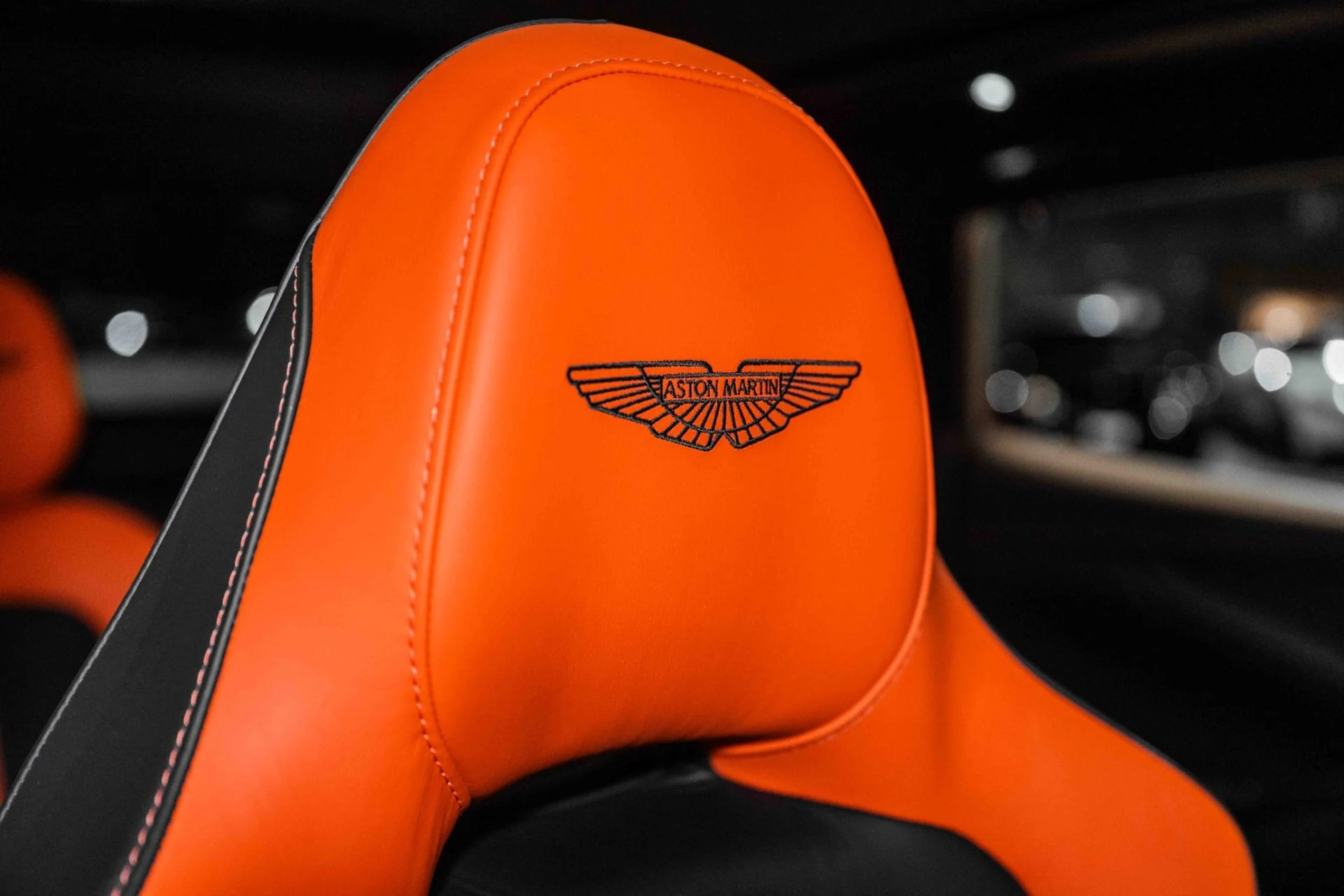 mph004_2969949306_Used_2023_Aston_Martin_DBX_707_1729954912_ee79ce5715