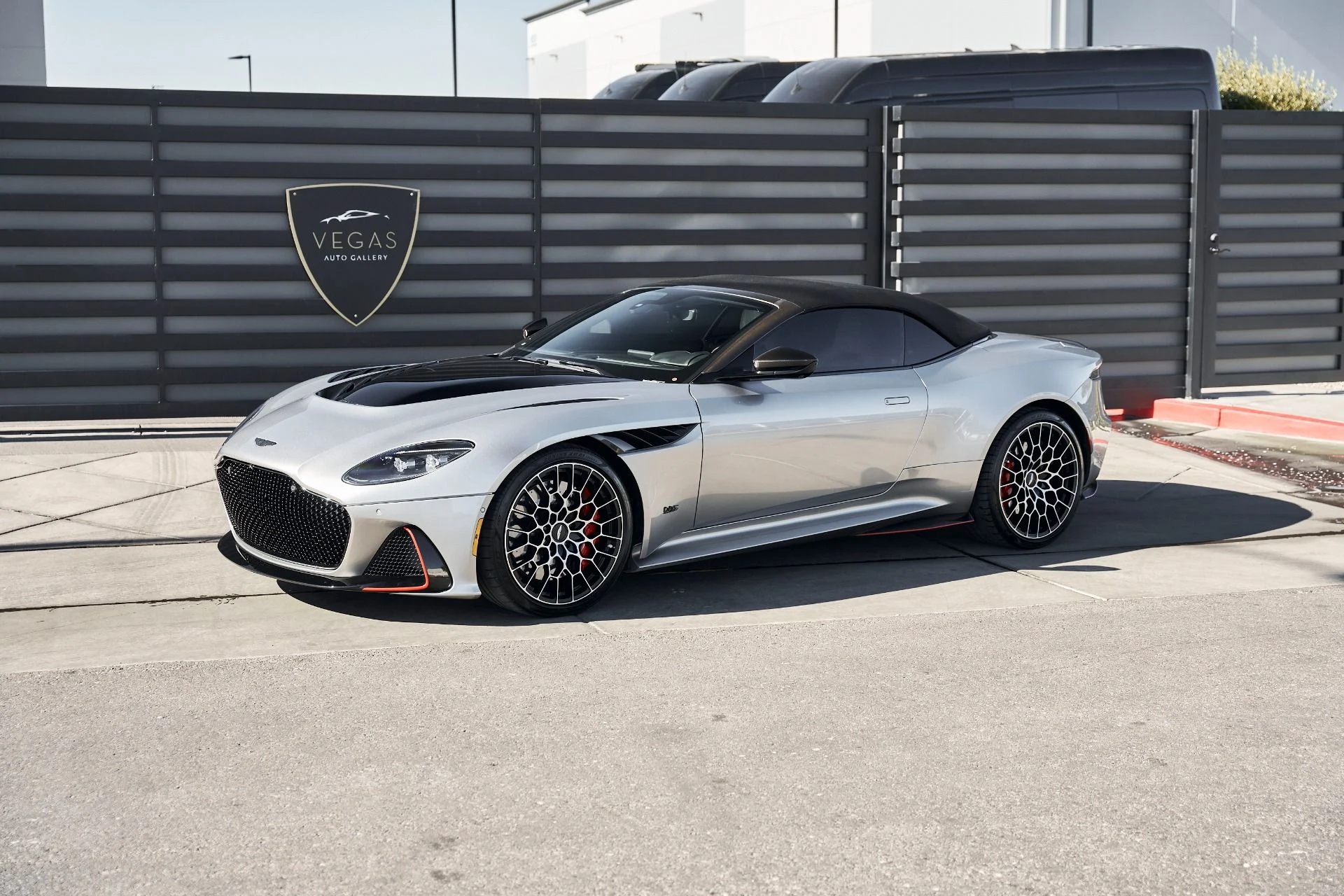 mph004_2975570538_Used_2023_Aston_Martin_DBS_Volante_1768876907_23ab3b9b27
