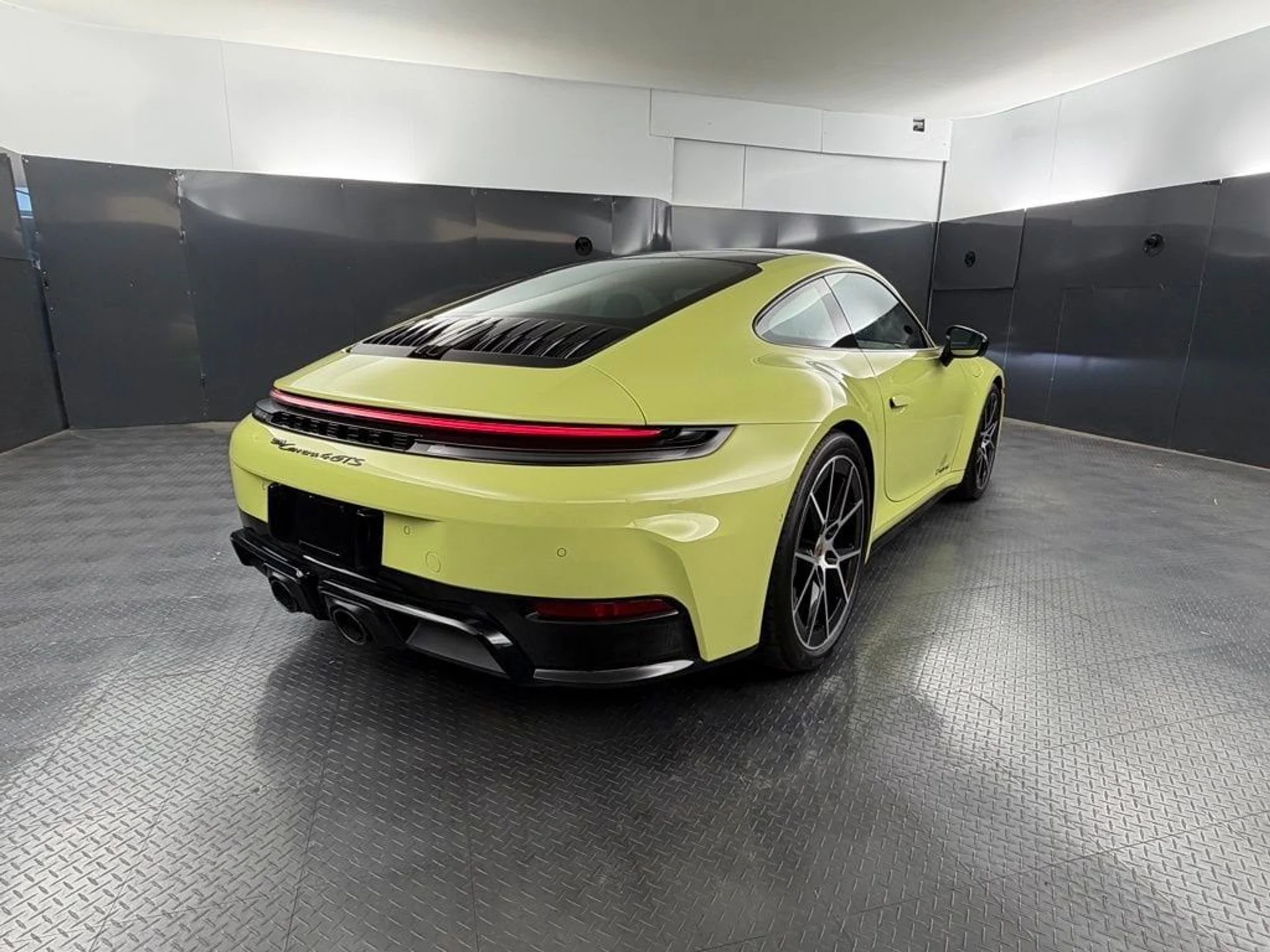 mph004_2978223215_13eb2e18e653b516766b37d6be3283b9x_337633c07b