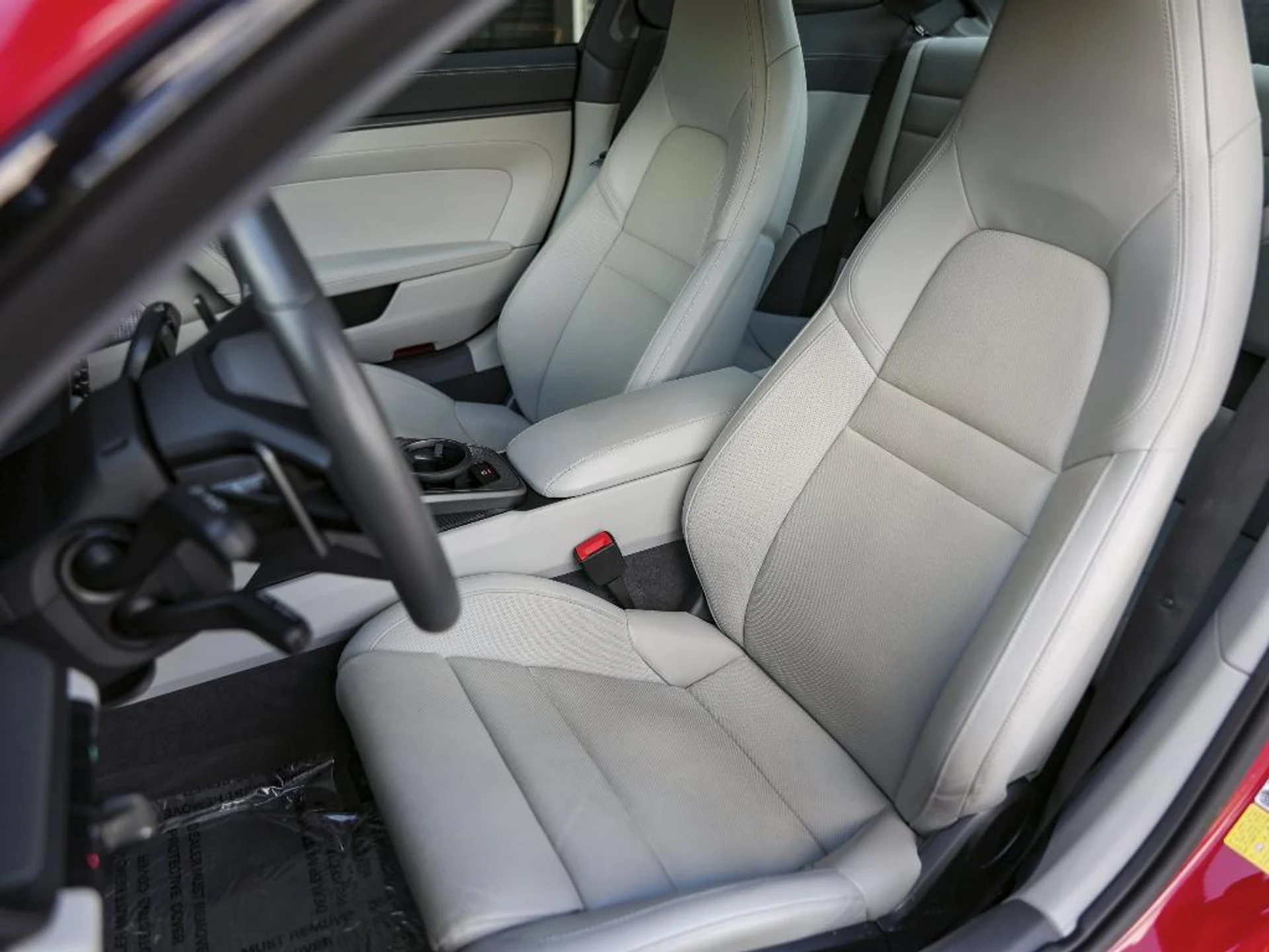 mph004_297887836_B2_C7a4_Cfj_OKO_27_QA_1_KROQ_4xit_HQ_caad36f086