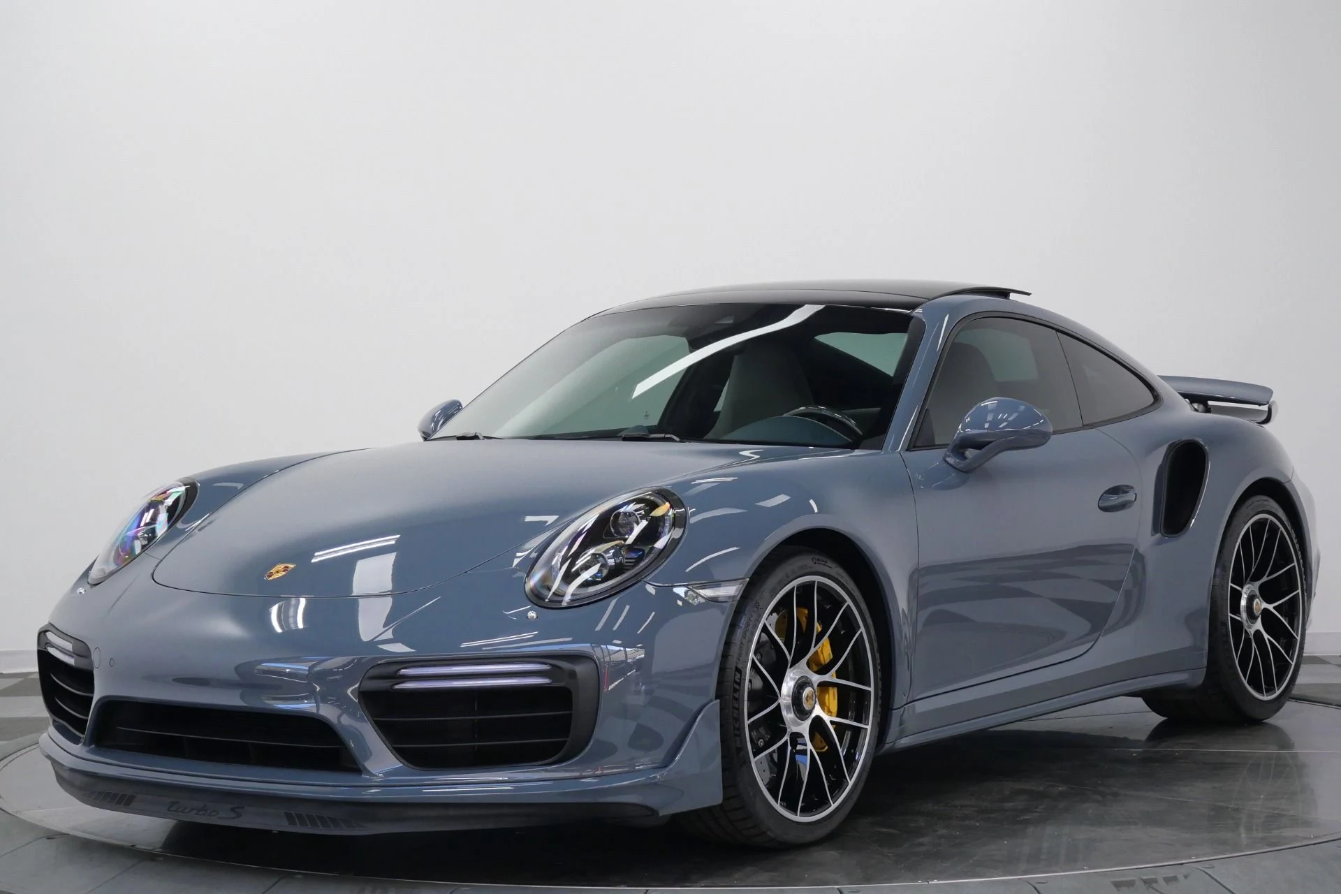 mph004_298343959_Used_2017_Porsche_911_Turbo_S_Aerokit_Turbo_Burmester_Audio_1781208187_7320bff144