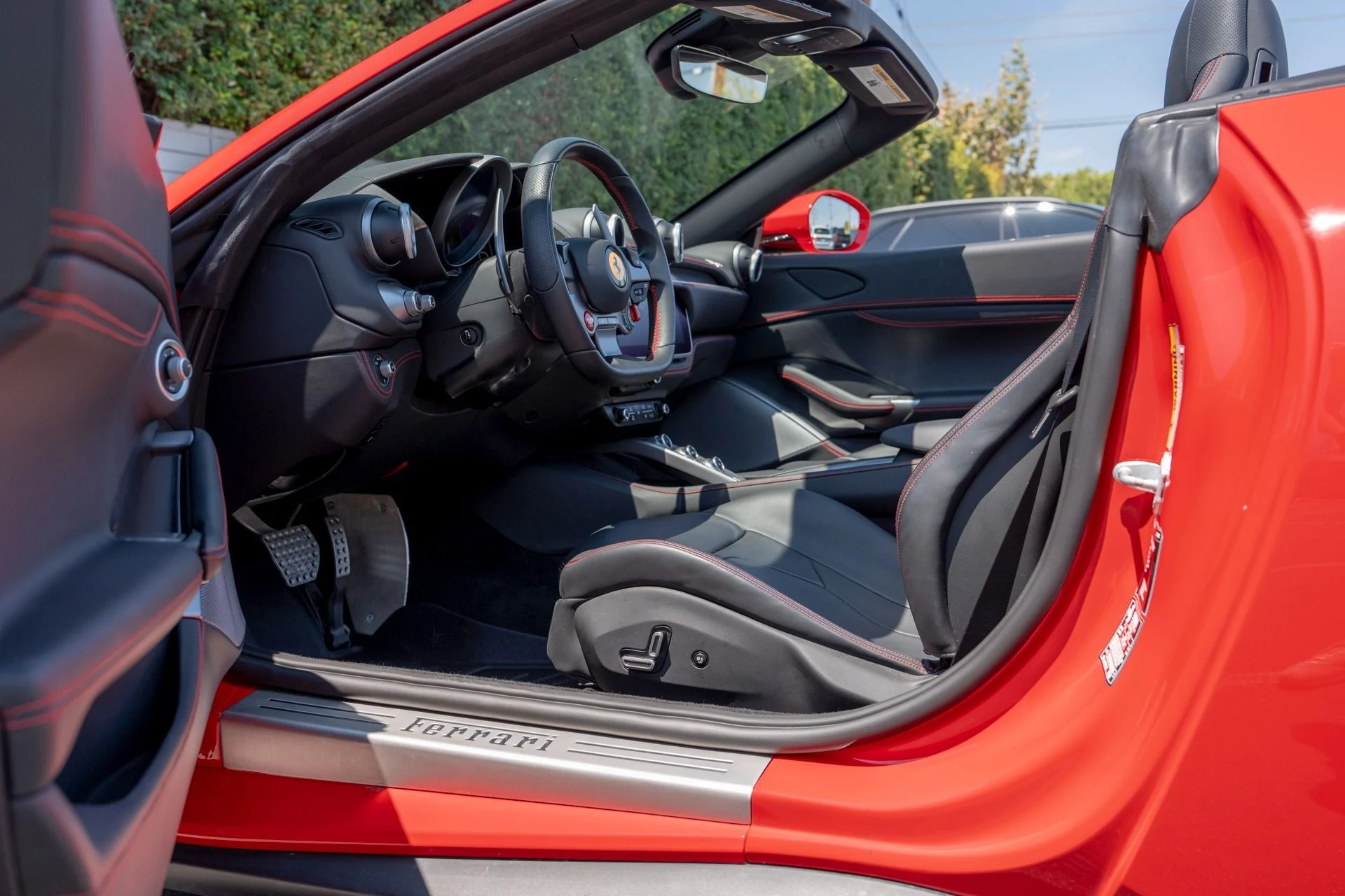 mph004_2985031854_Used_2022_Ferrari_Portofino_M_1754671883_1c651b1594