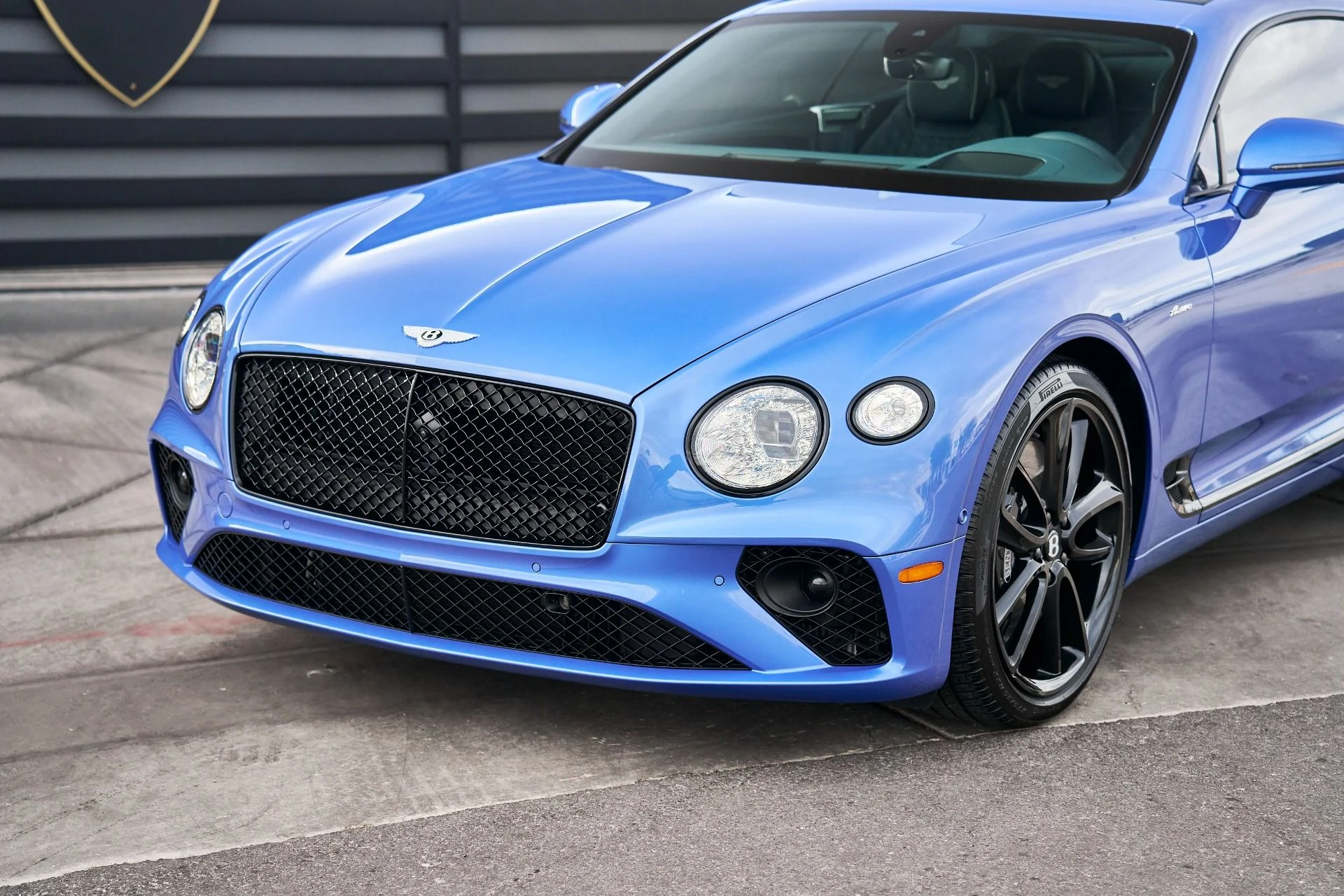 mph004_2986297682_Used_2023_Bentley_Continental_GT_Azure_1761755934_0f0eafd1a7
