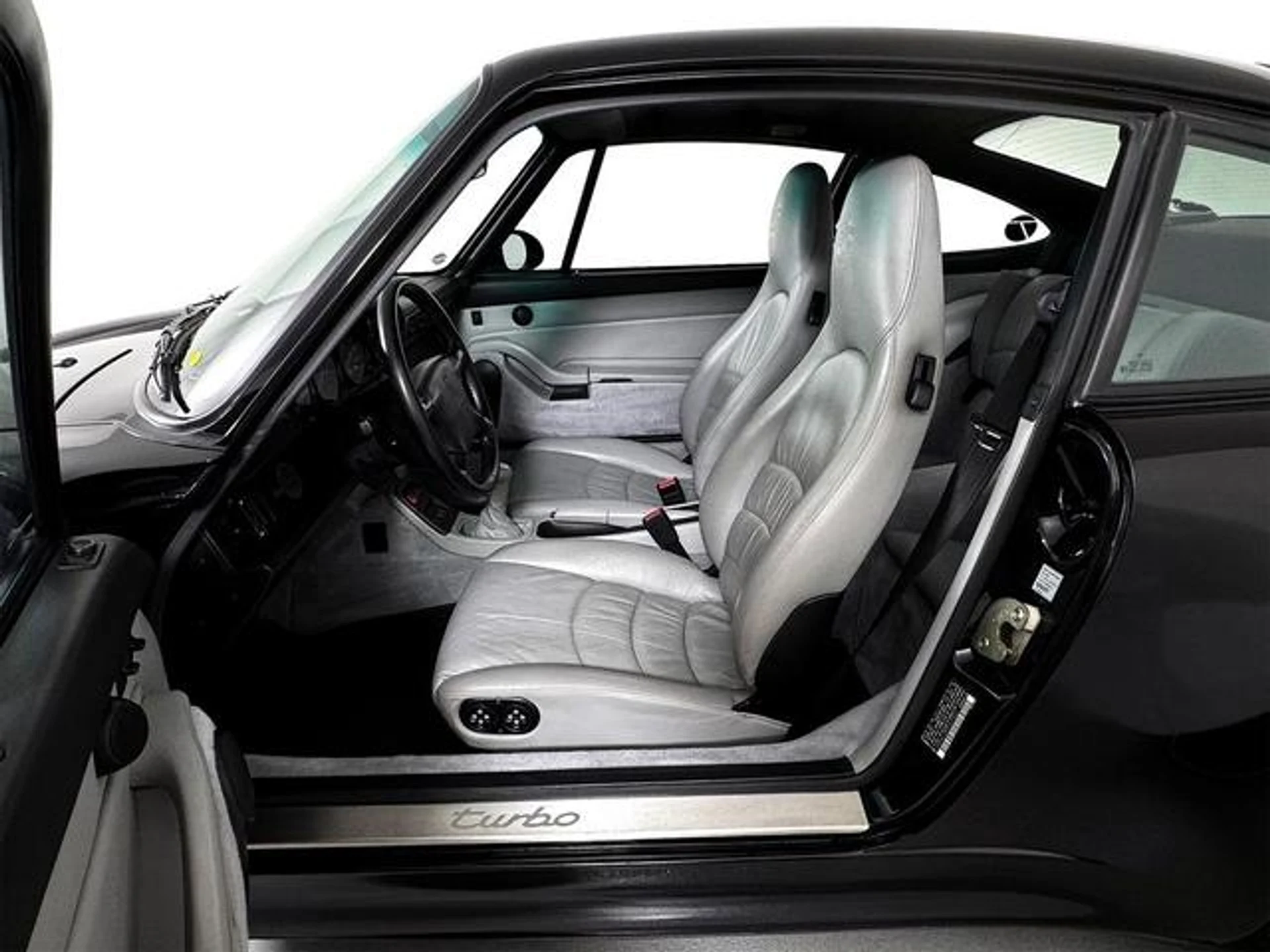 mph004_2987046801_H563_Og_PX_72bl_J8_IGUM_Im7_Rlag_Tg_61116a19c3