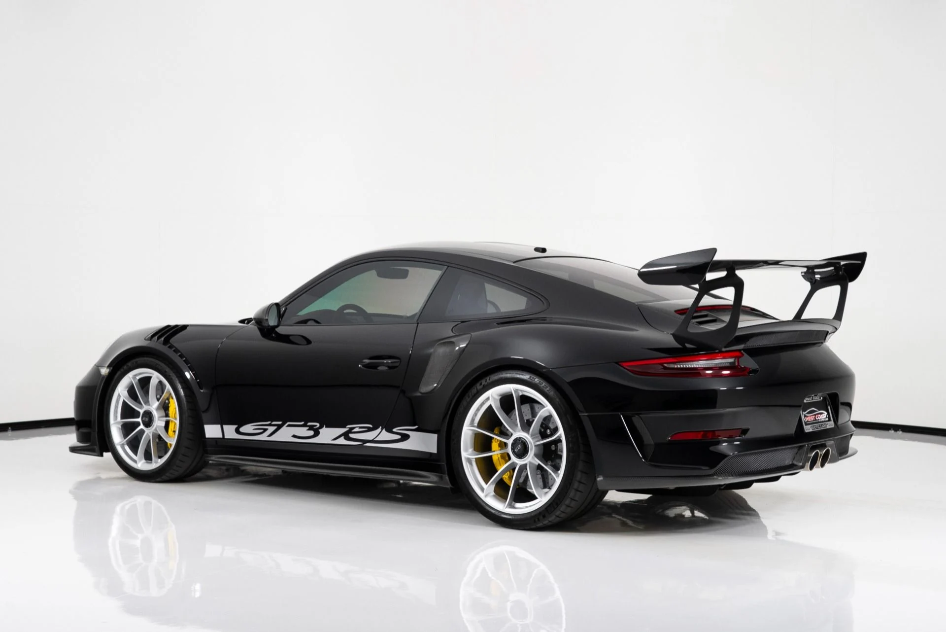 mph004_2988837729_Used_2019_Porsche_911_GT_3_RS_1753749466_795c6d3b54