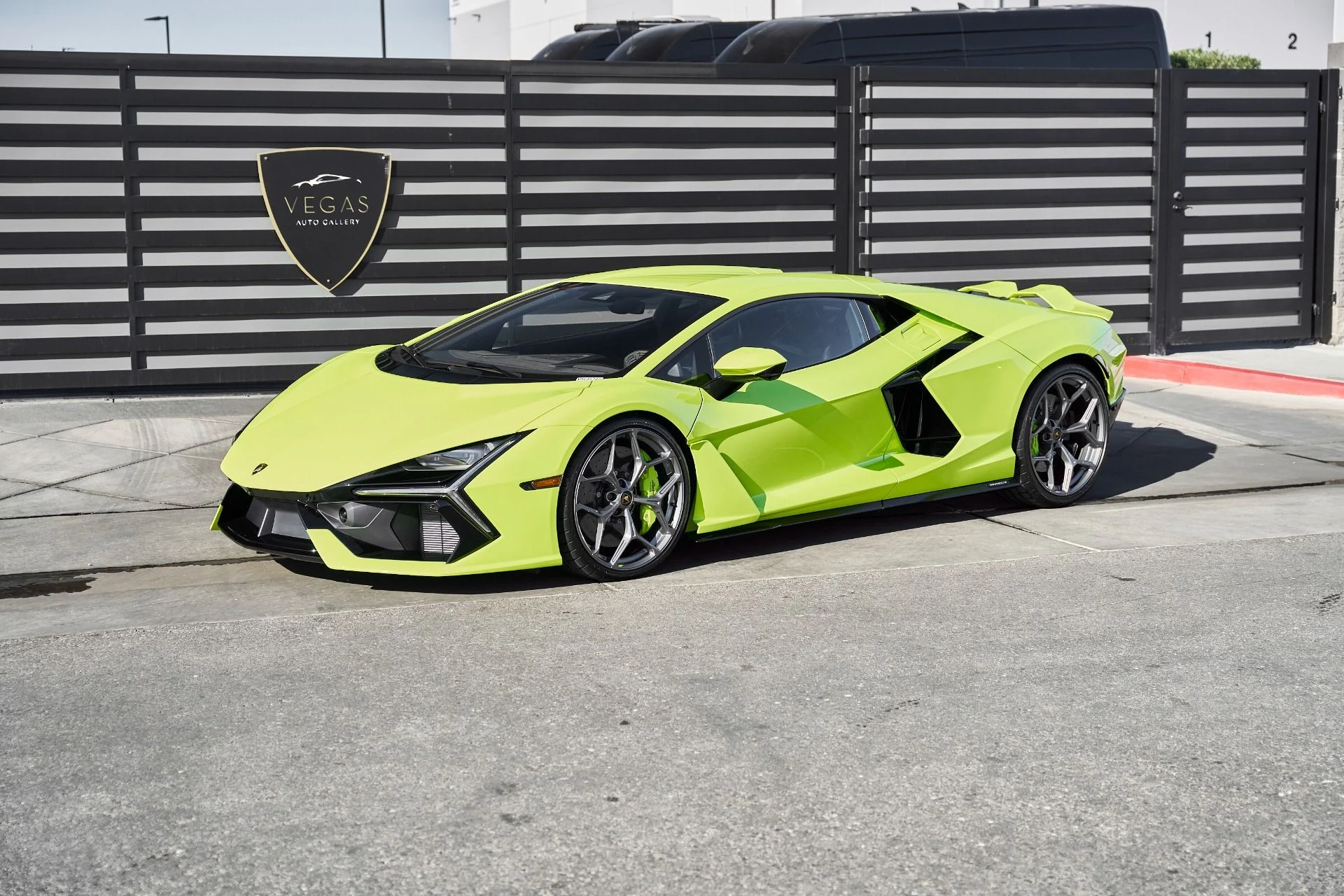 mph004_2990661927_Used_2025_Lamborghini_Revuelto_1769824562_4c4aa23a37