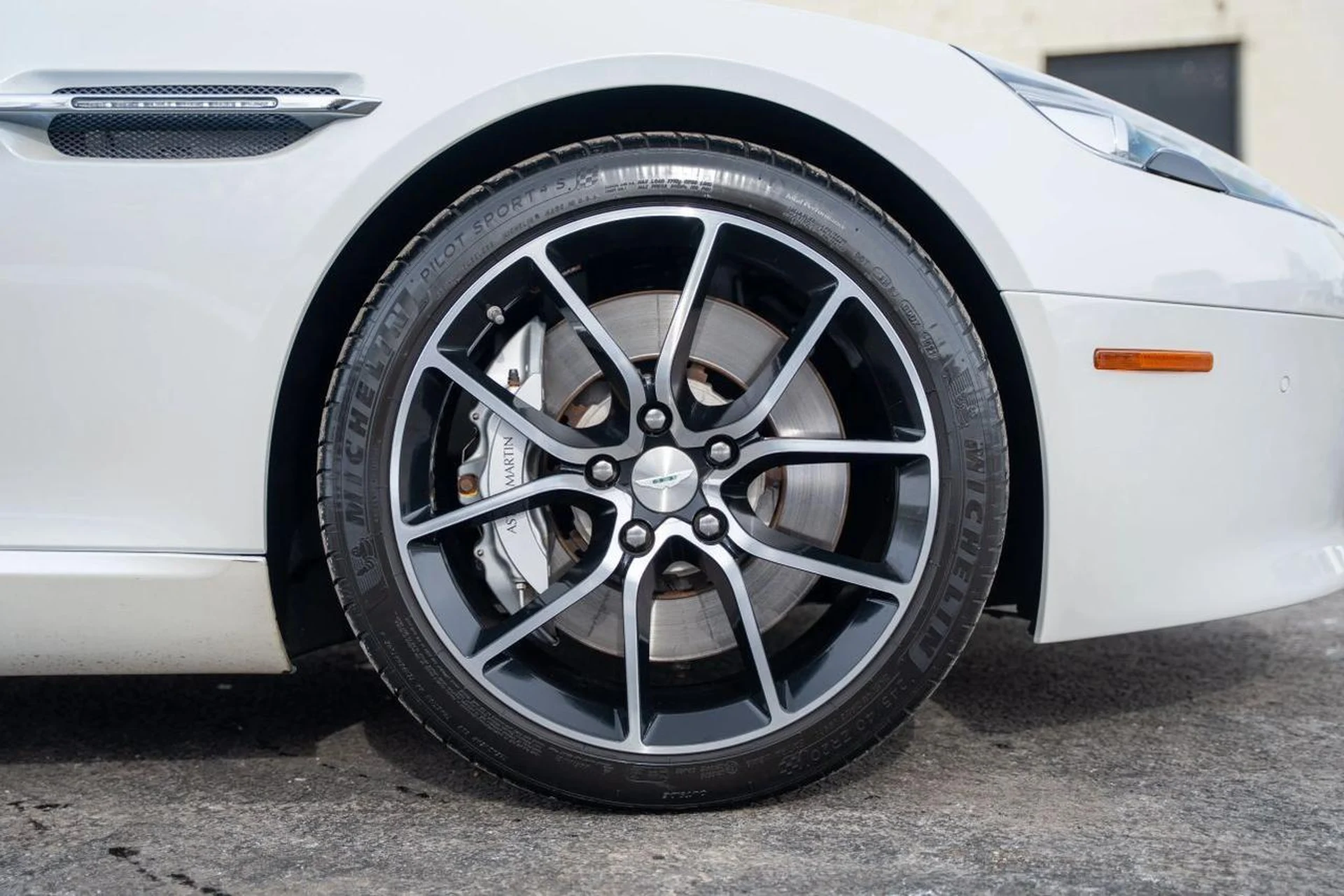 mph004_2995684487_81f05b72b07820ddbe6e466f8a600efe_d6794be69c