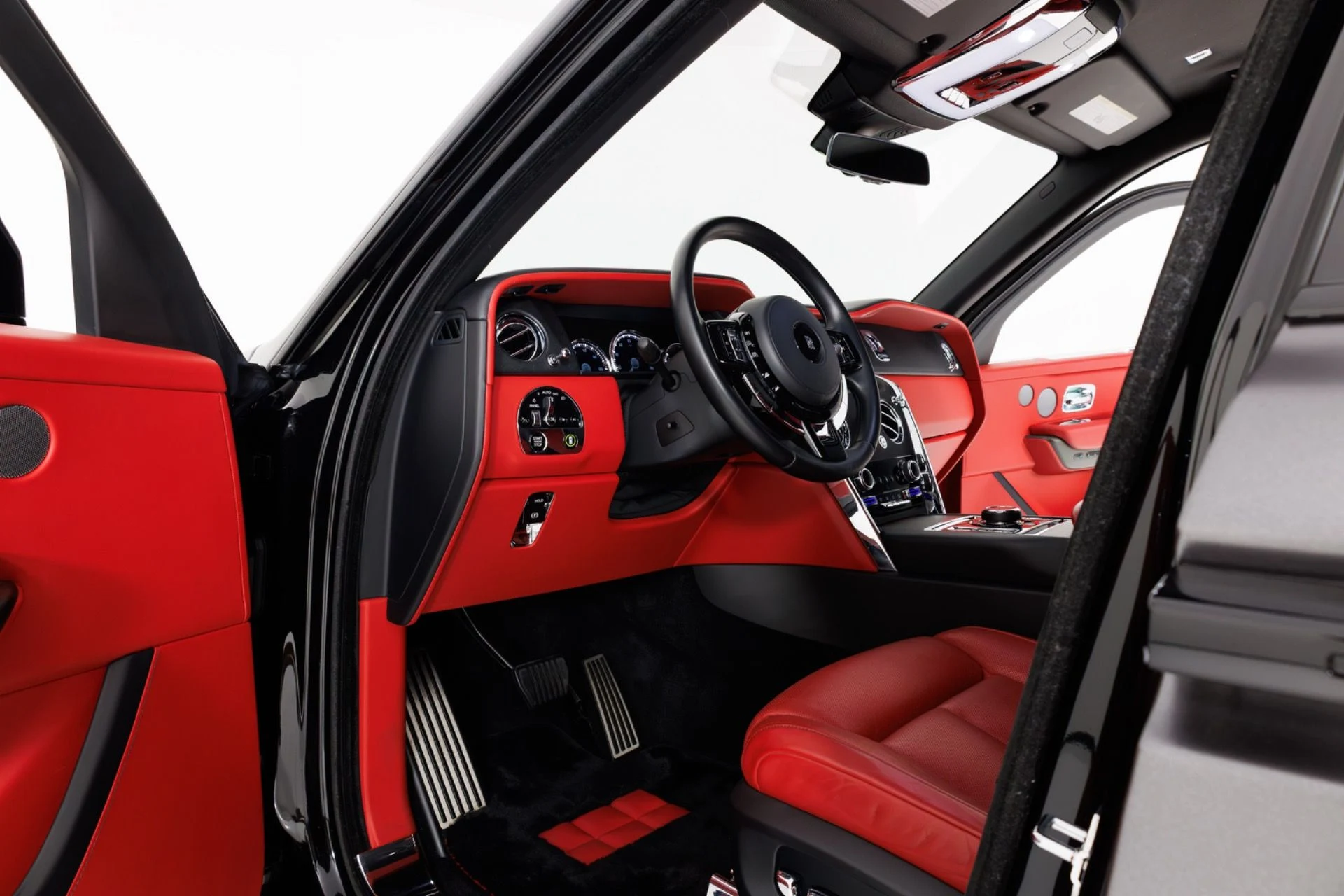 mph004_2999876062_Used_2022_Rolls_Royce_Cullinan_1775845374_e7f030412e