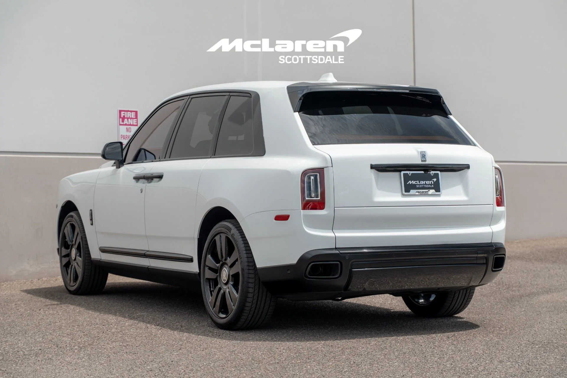 mph004_3011473662_Used_2023_Rolls_Royce_CULLINAN_1787000279_8fe8256d8b