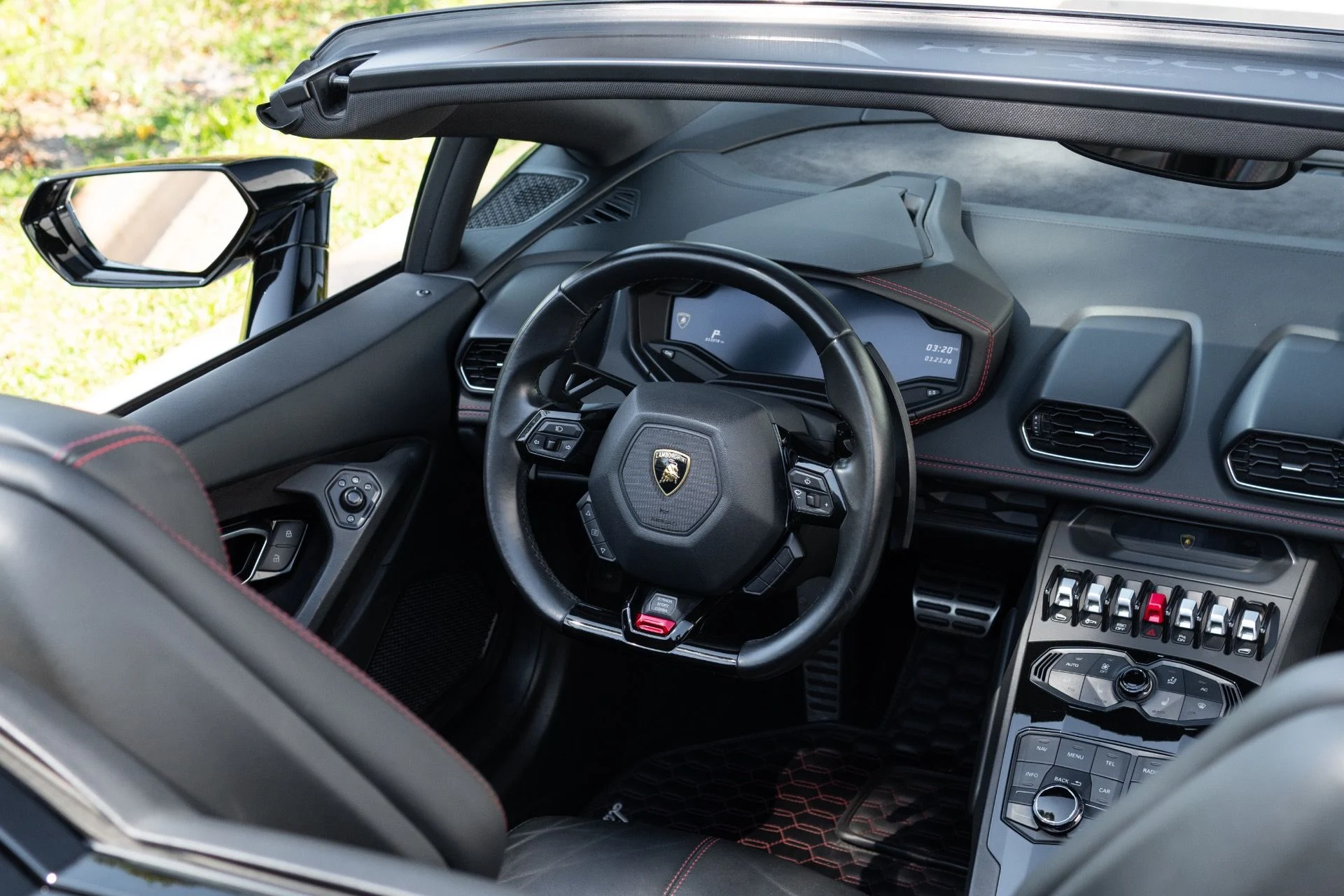 mph004_3014958222_Used_2017_Lamborghini_Huracan_LP_610_4_Spyder_1774364077_05a8767f76