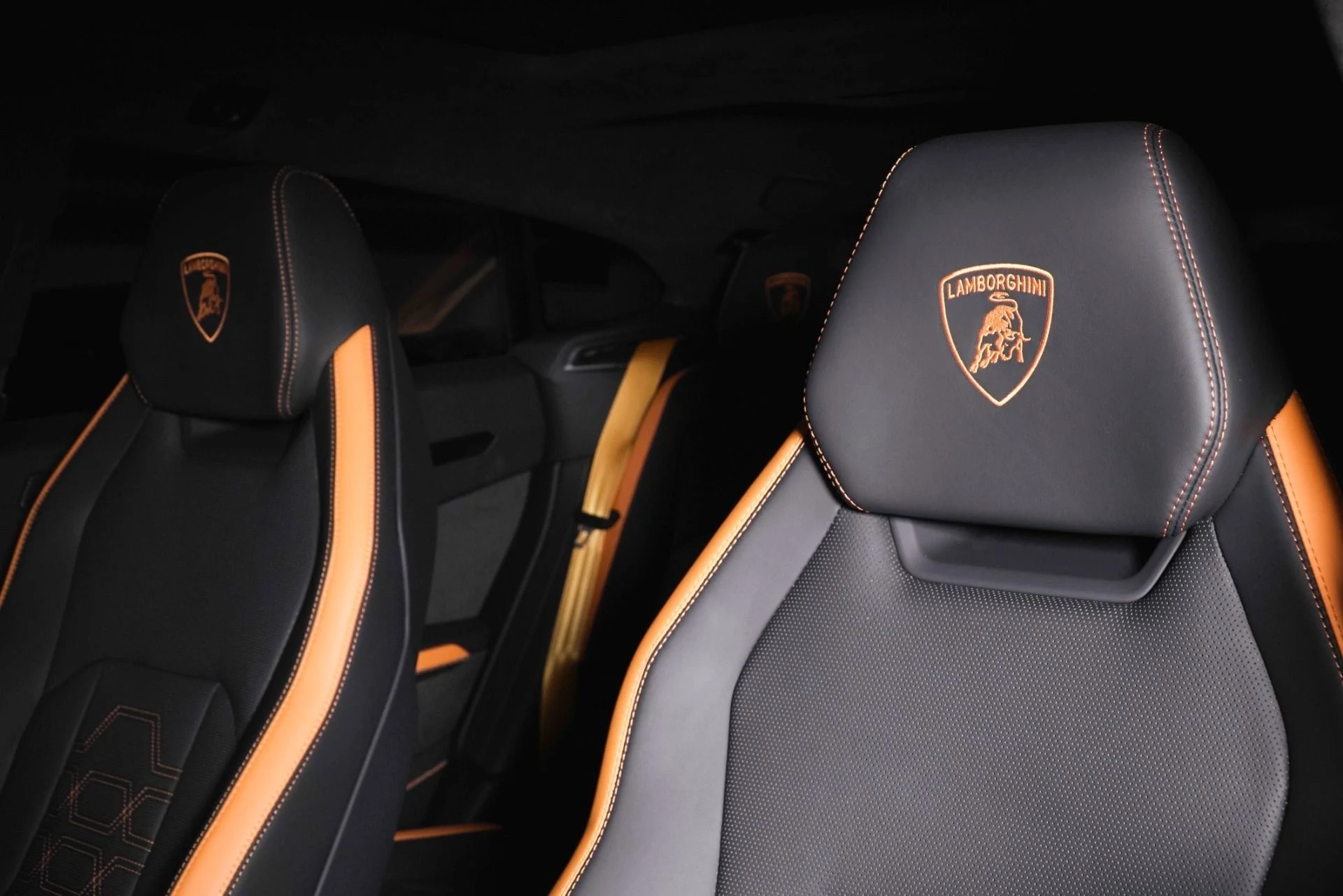 mph004_3015990363_Used_2025_Lamborghini_Urus_SE_1781248569_8322e27ecf