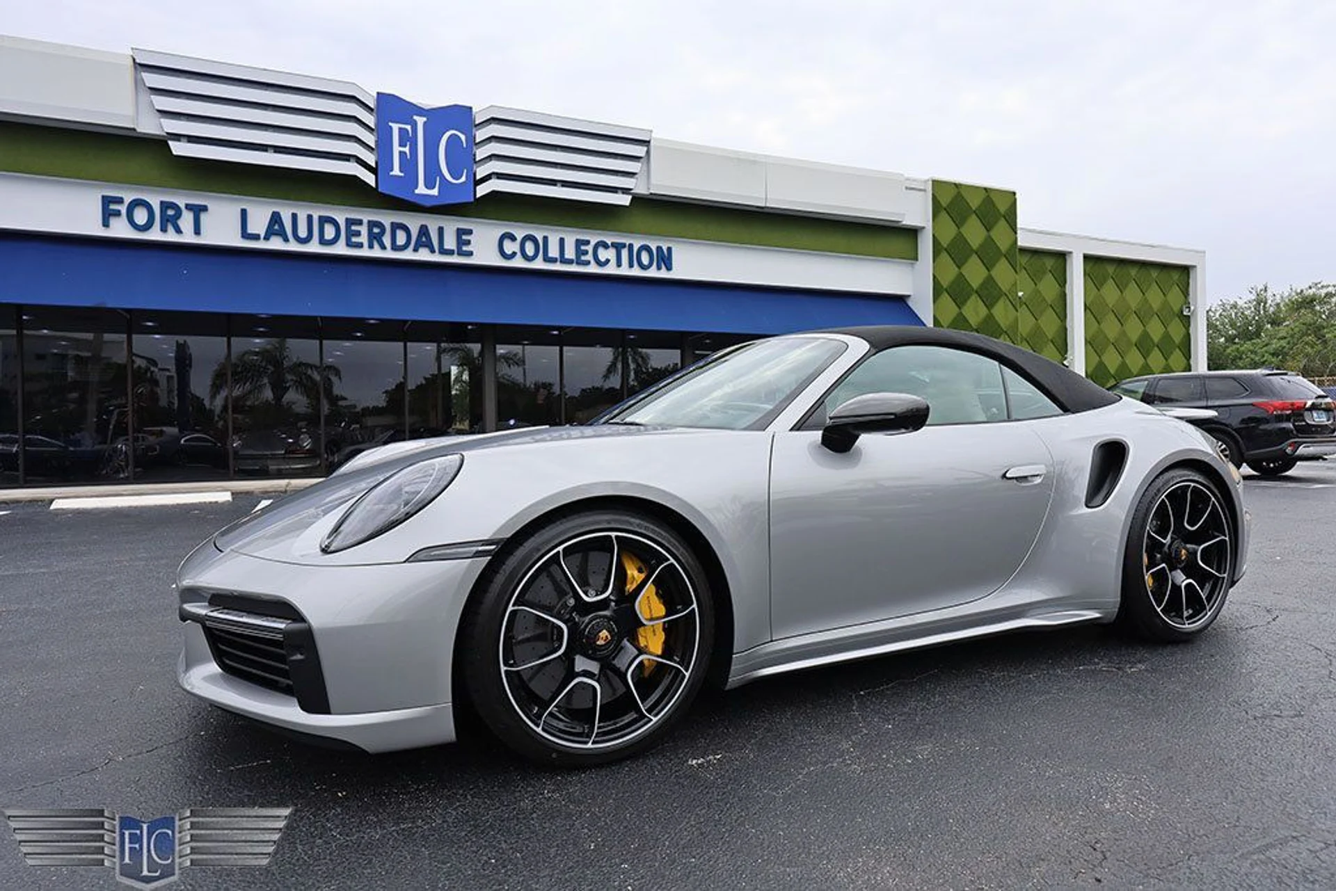 mph004_3030782055_used_2024_porsche_911_turboscabriolet_6305_22389429_5_1024_5f2fdf0959
