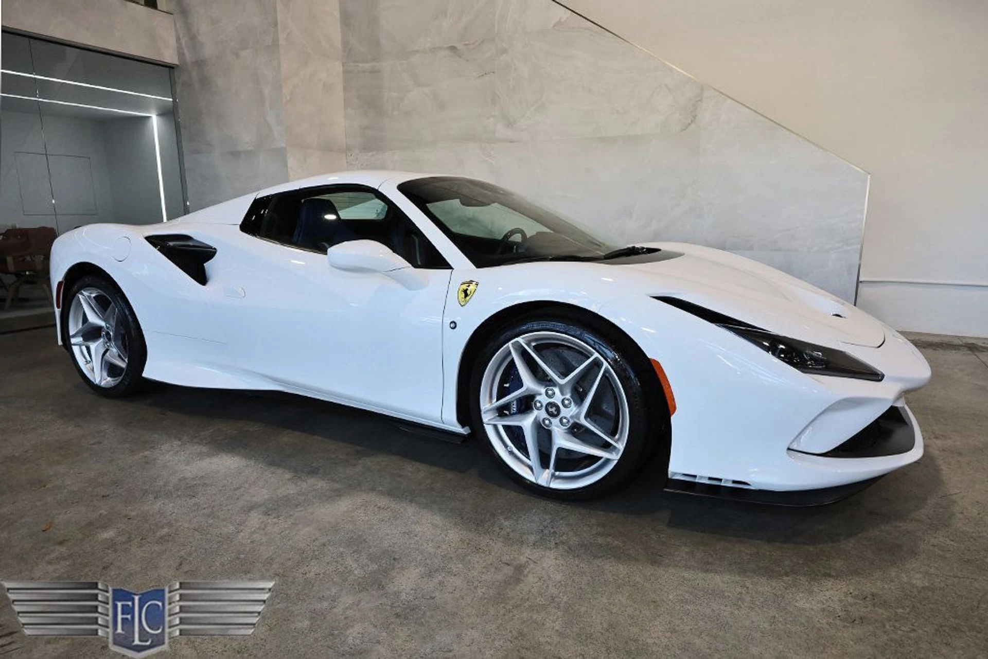 mph004_3037133702_used_2023_ferrari_f8_spider_convertible_9689_22976410_5_1024_d428842e8e