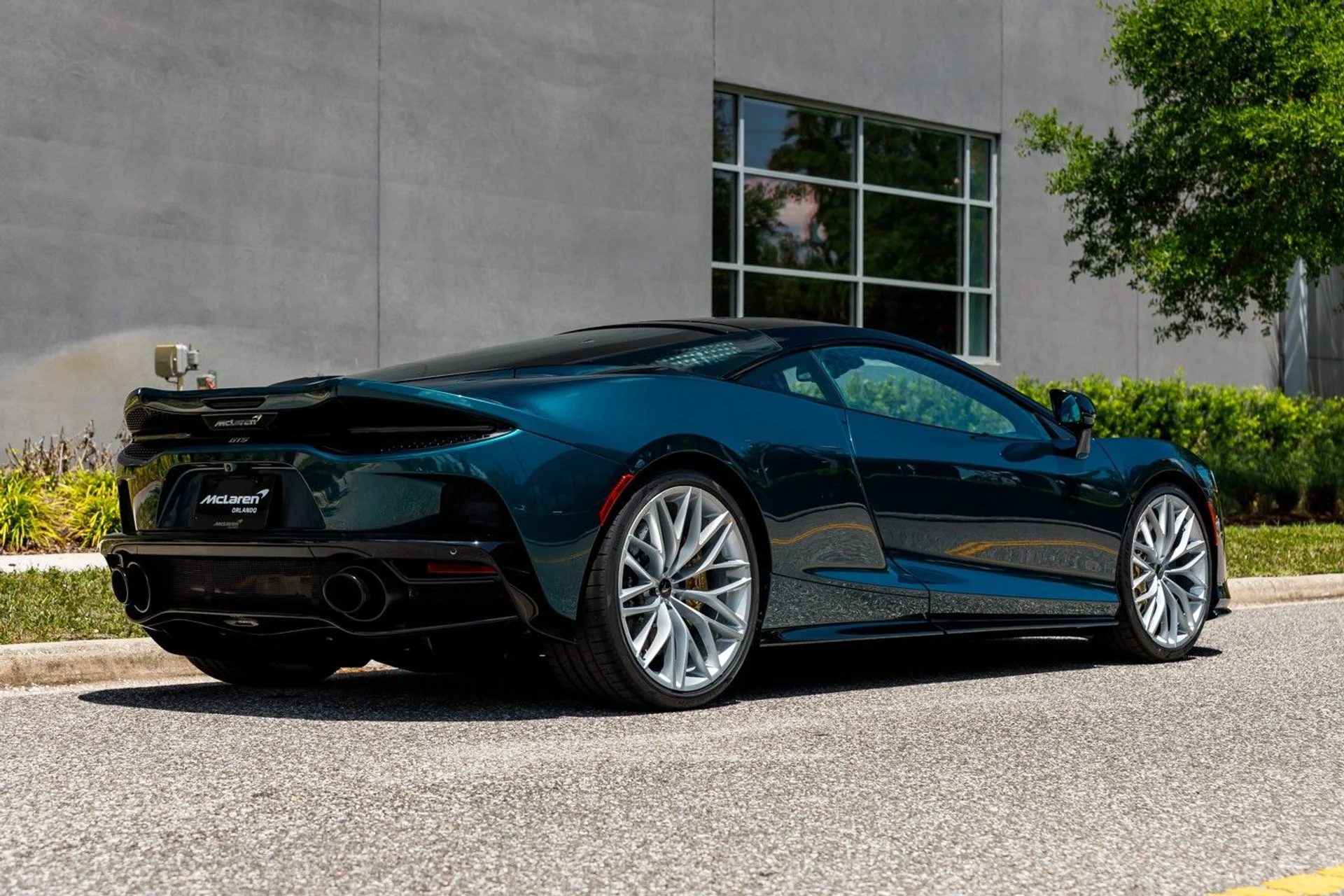 mph004_3040065330_672_p5_l_8d0509df3e