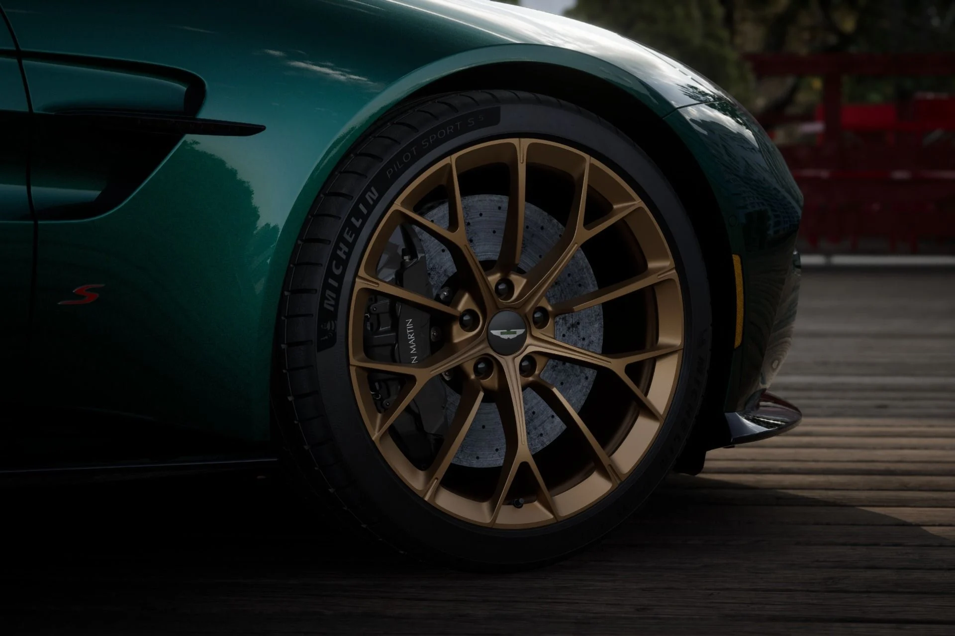 mph004_3050929185_New_2027_ASTON_MARTIN_VANTAGE_S_S_1791904745_2098aea53d