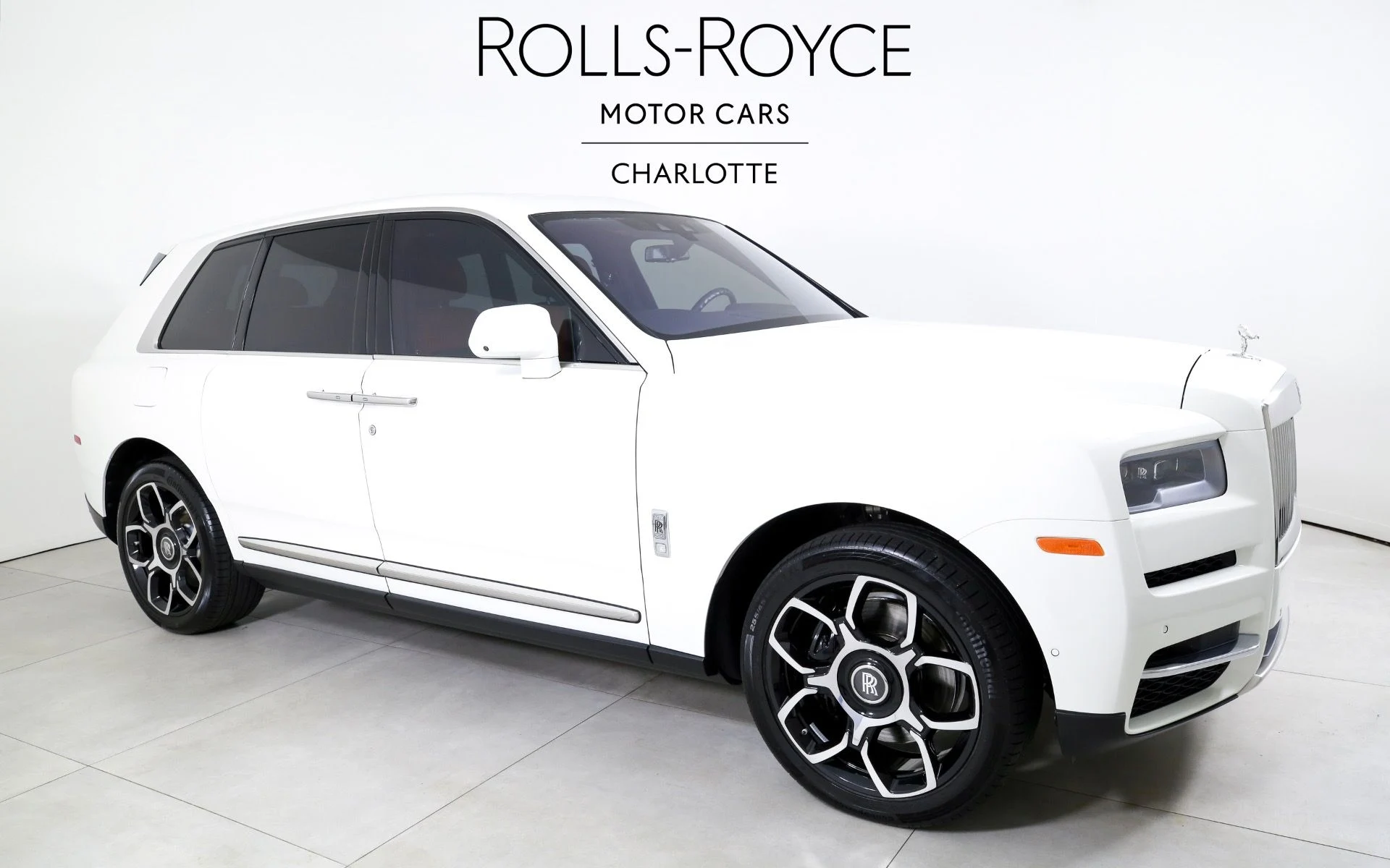 mph004_3054787081_Used_2020_Rolls_Royce_Cullinan_1754408854_8ba70c20e4