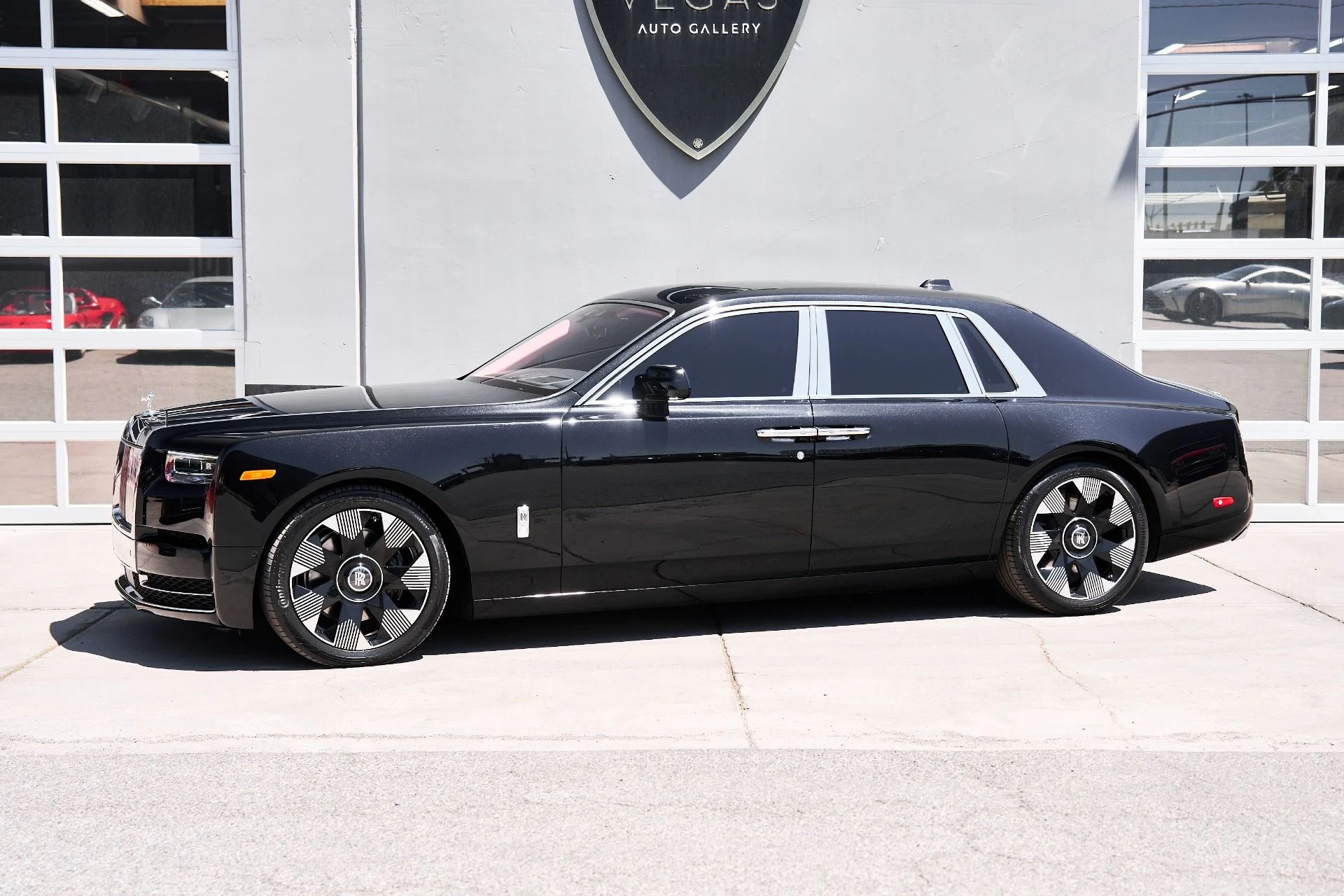 mph004_3061537997_Used_2024_Rolls_Royce_Phantom_Base_1751933466_f1a8d2ef68