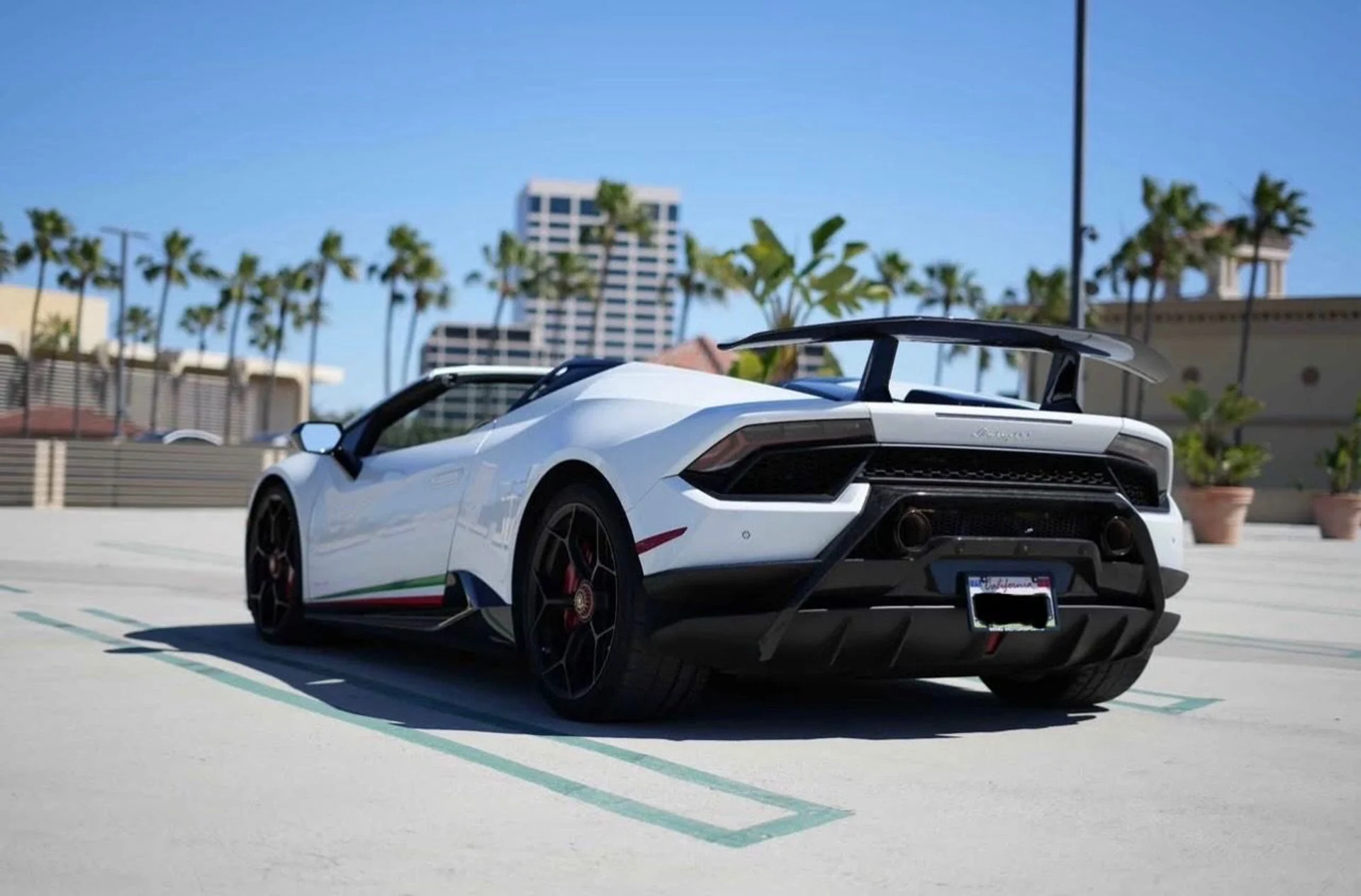 mph004_3061998392_Used_2018_Lamborghini_Huracan_LP_640_4_Performante_Spyder_1776111556_ab8ccfb175