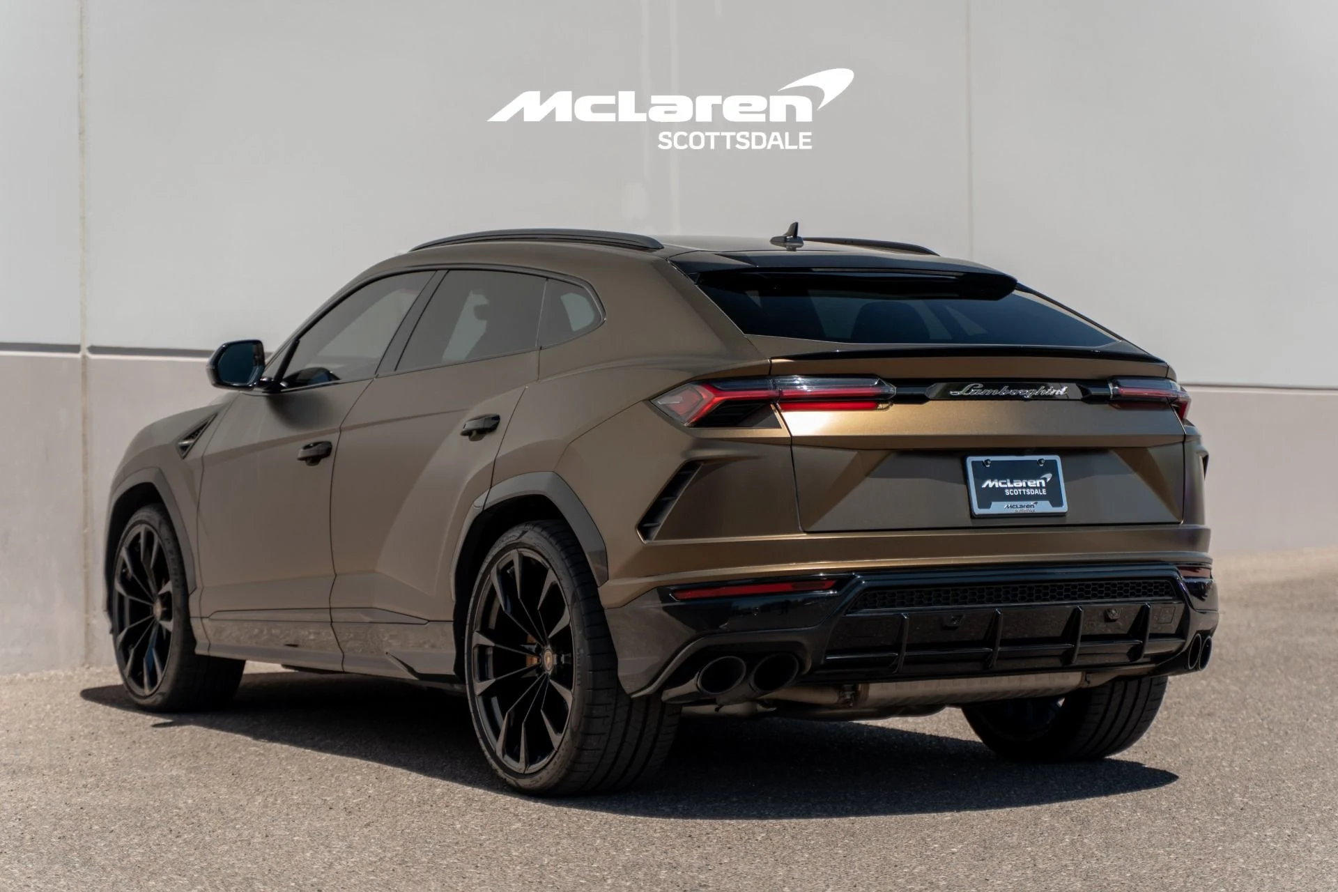 mph004_3070504973_Used_2021_LAMBORGHINI_URUS_1777648780_1c66752bc0