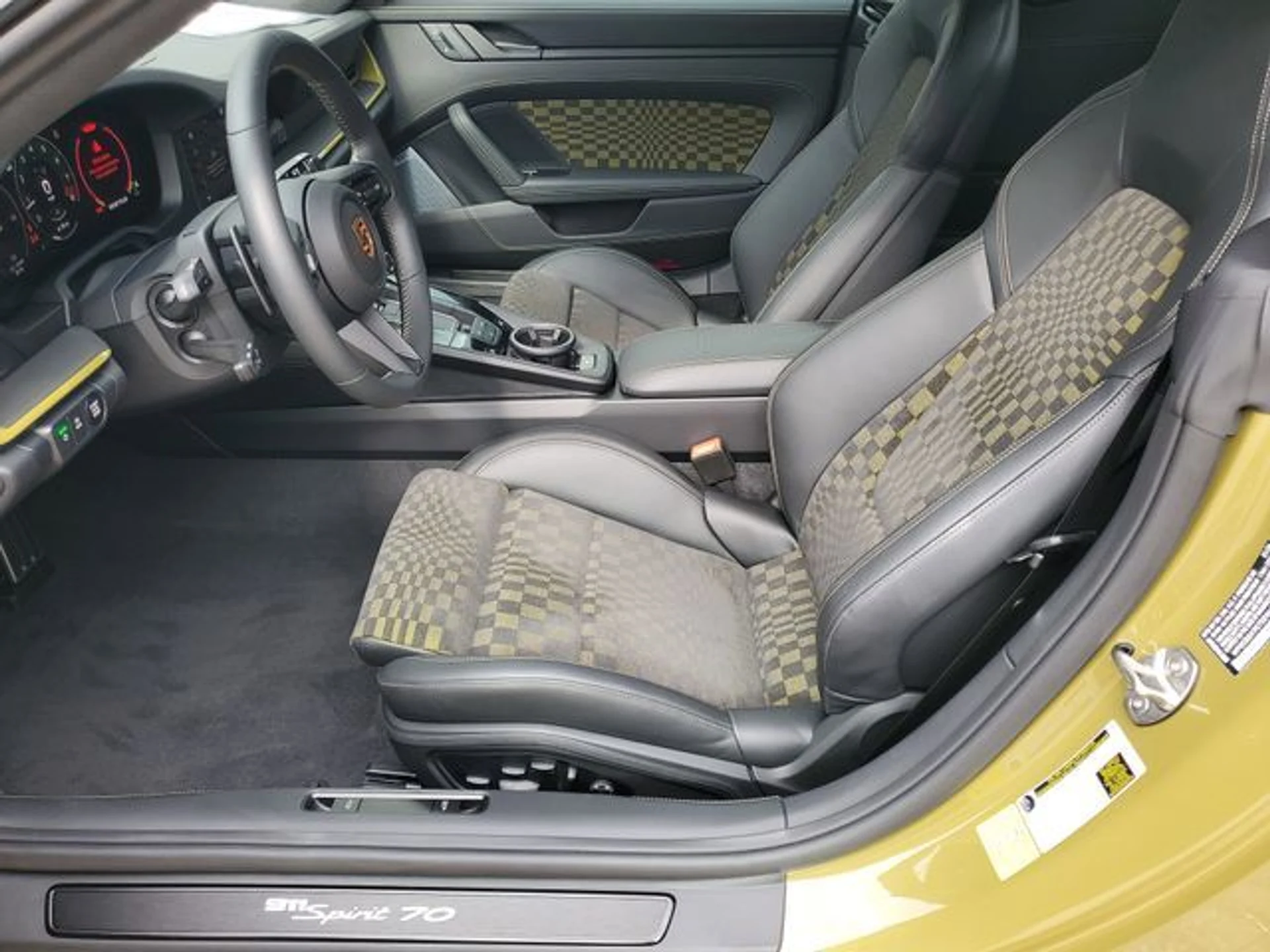 mph004_3071286088_a81f64adb693a2504b0b58eb3cc4fce5x_d518e48ed7