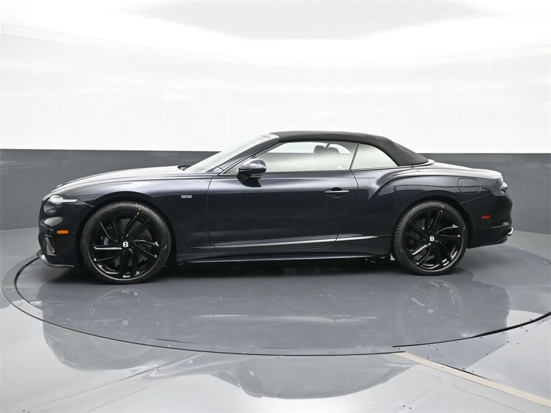 mph004_3074643192_32ee57bd78ab8aec1533004b738366b0x_28561d69d0