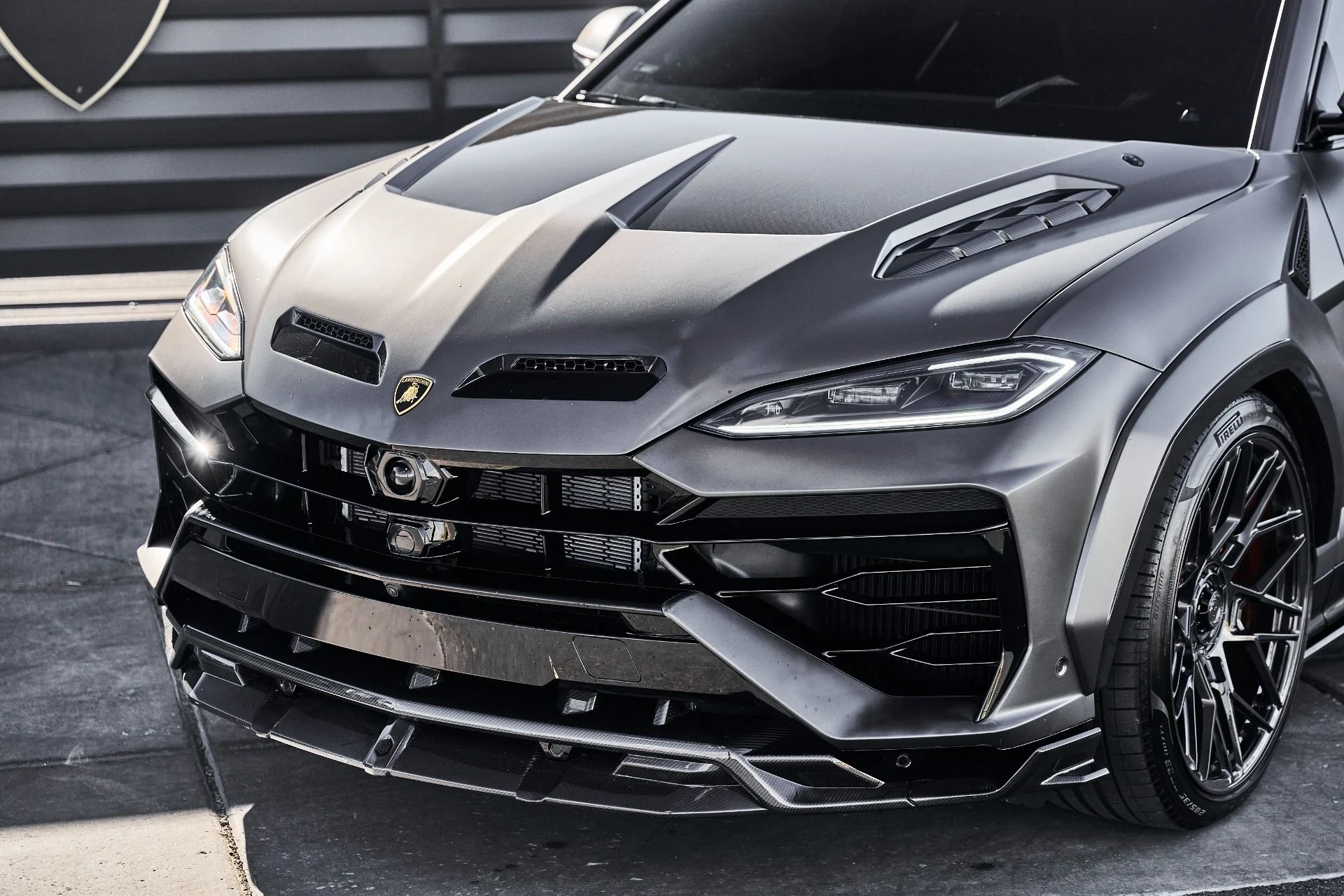 mph004_3079985212_Used_2025_Lamborghini_Urus_SE_1788282620_7d73d77ead