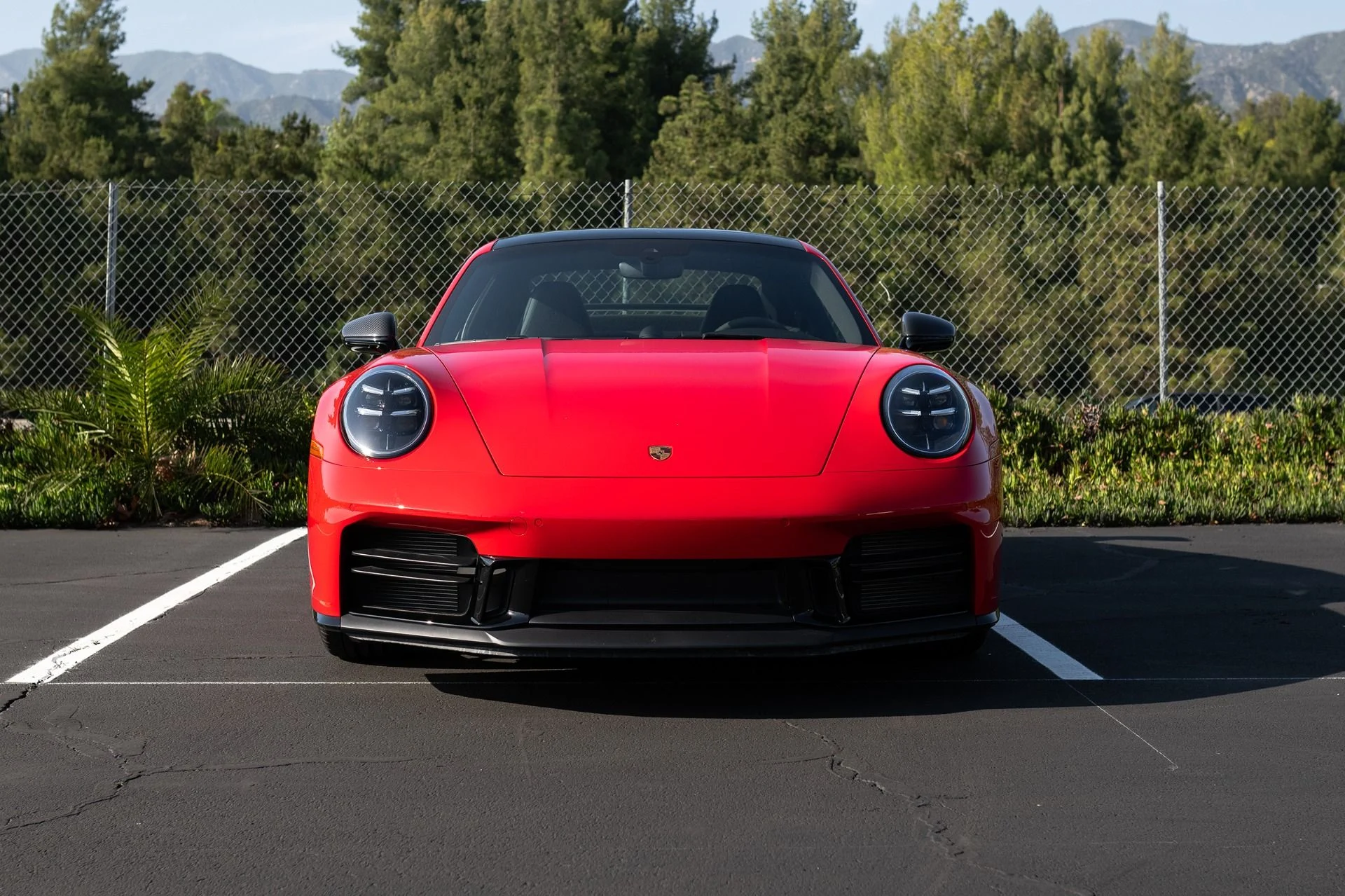 mph004_3089308637_Used_2025_Porsche_911_Carrera_1777913739_3950124bc7