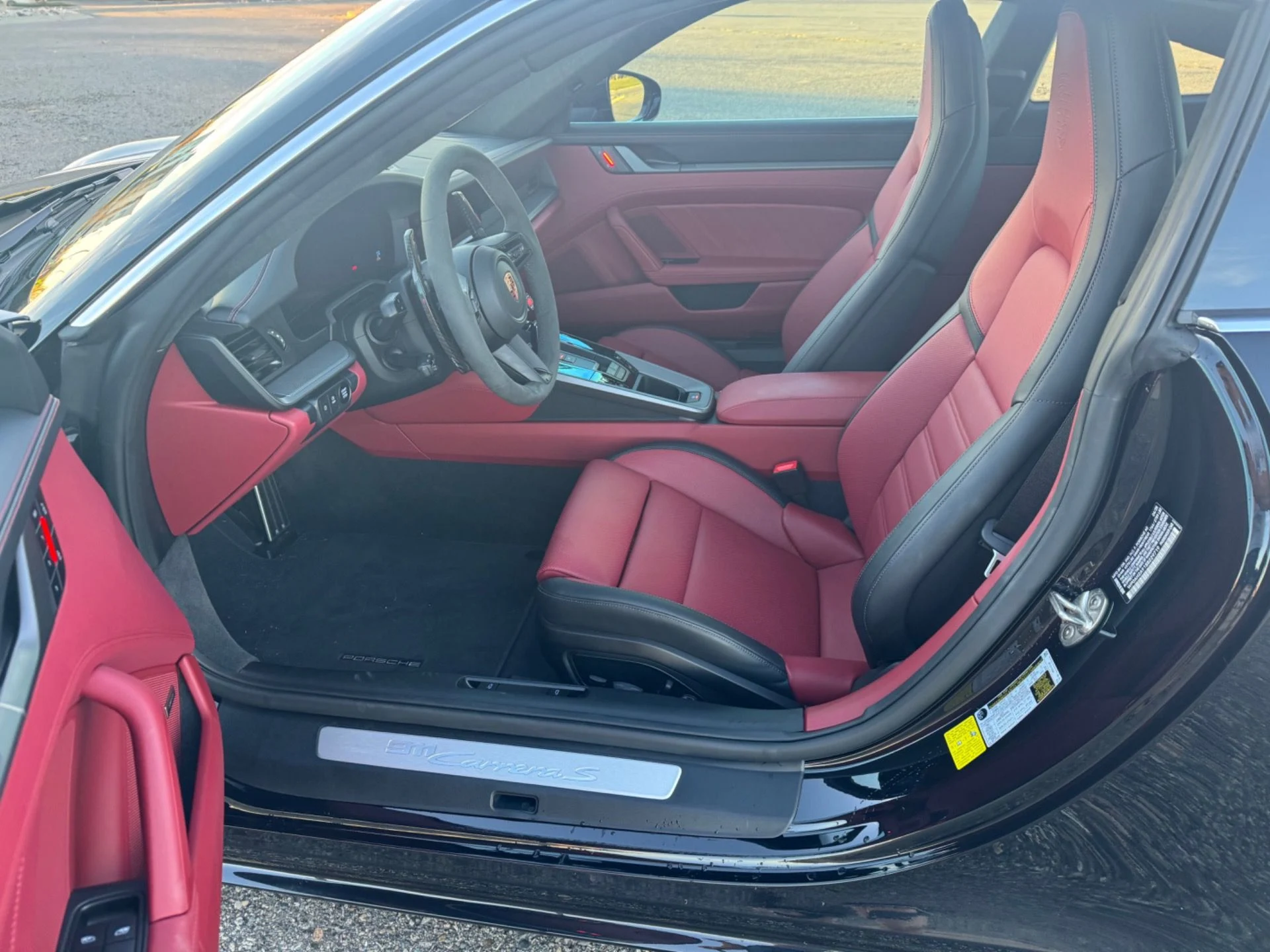 mph004_3095287293_Used_2025_Porsche_911_Carrera_S_1762195397_ea2a9a7bde
