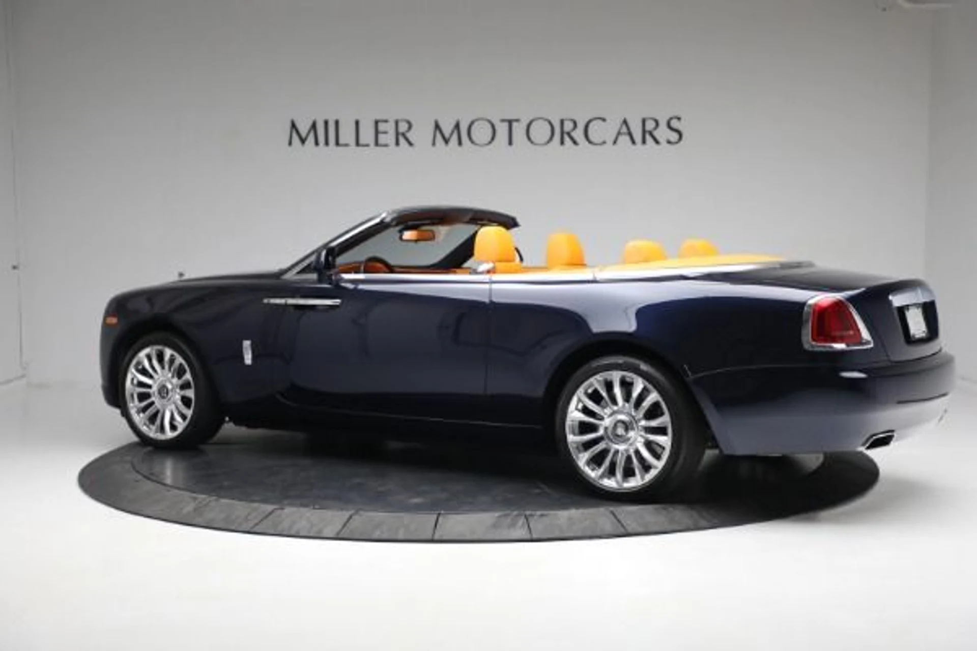 mph004_3096591836_Used_2020_Rolls_Royce_Dawn_ad06151374