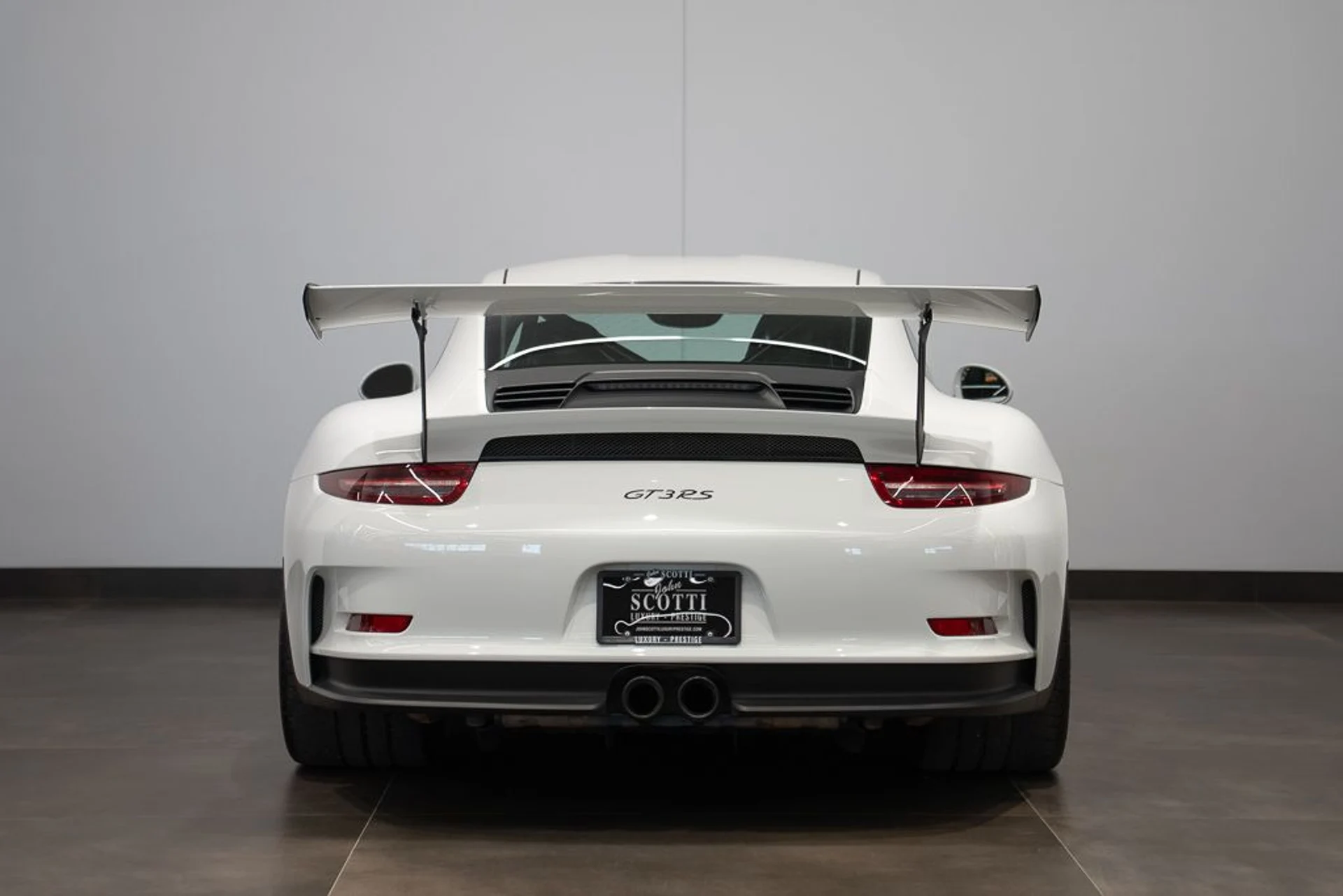 mph004_3106312112_porsche_911_2016_jpg_v_1780407122_1a01cdfd68