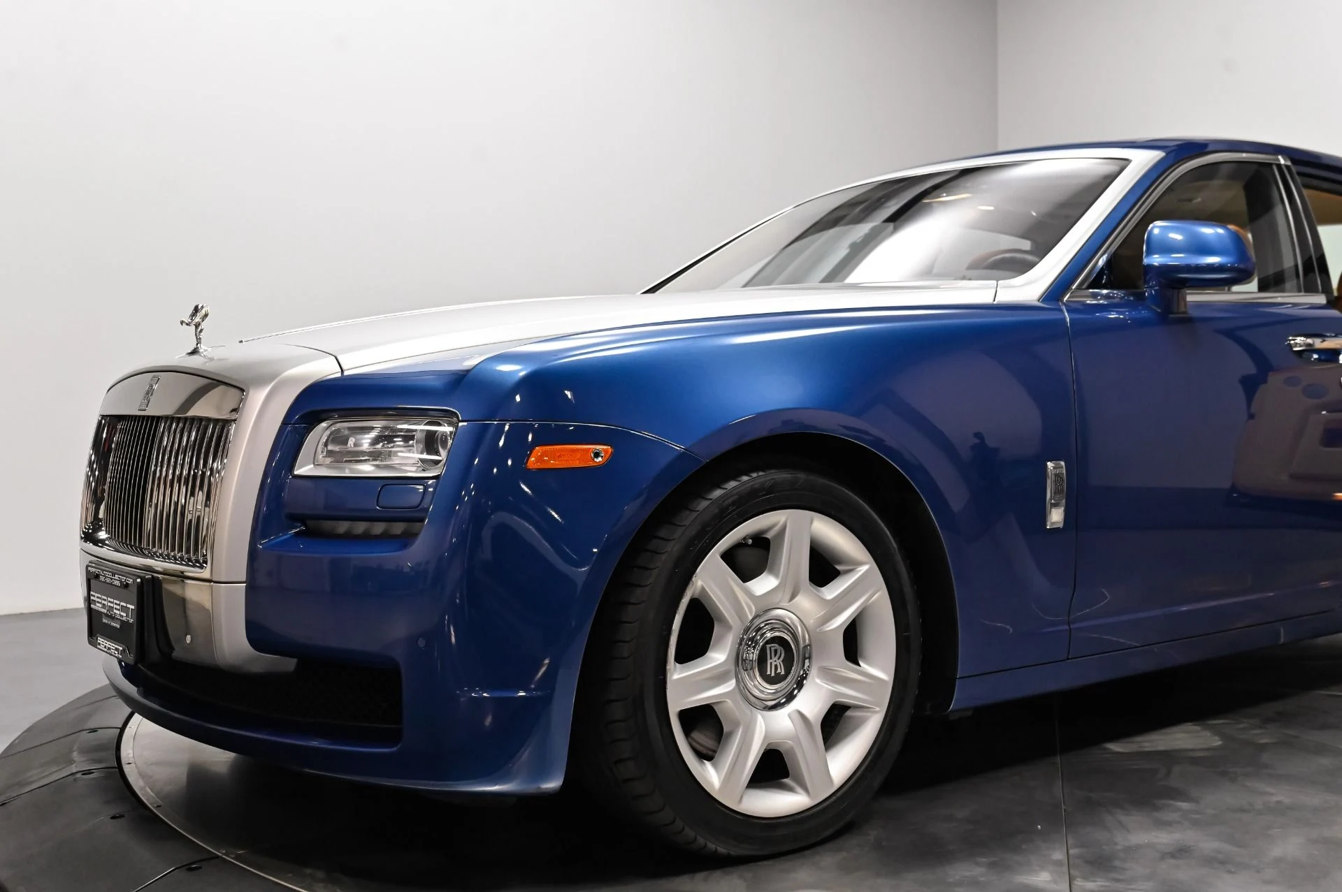 mph004_3107502441_Used_2012_Rolls_Royce_Ghost_Base_1791906503_db1ec8675d