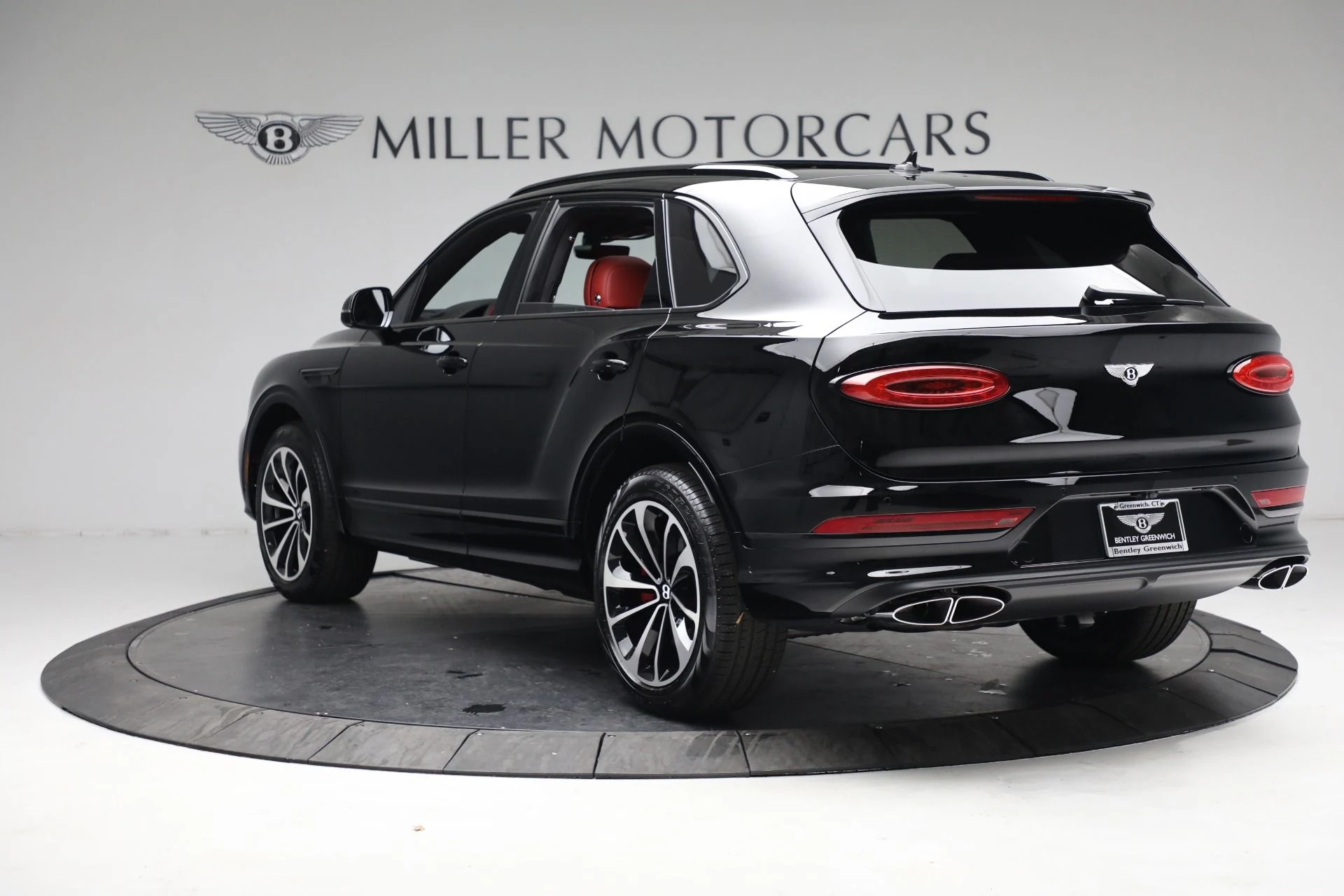 mph004_3109019640_Used_2022_Bentley_Bentayga_V8_1772749614_06e63b9f4e