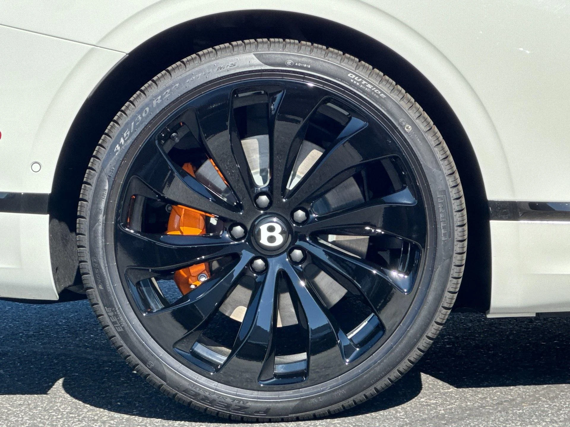 mph004_3111890803_New_2025_Bentley_Continental_GTC_1760603906_094ac9b875