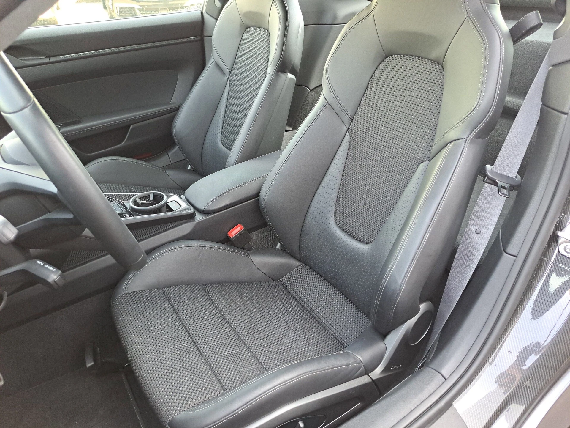 mph004_3118674693_8076f88e48a69218de3821eaeca0de44x_0b92244371