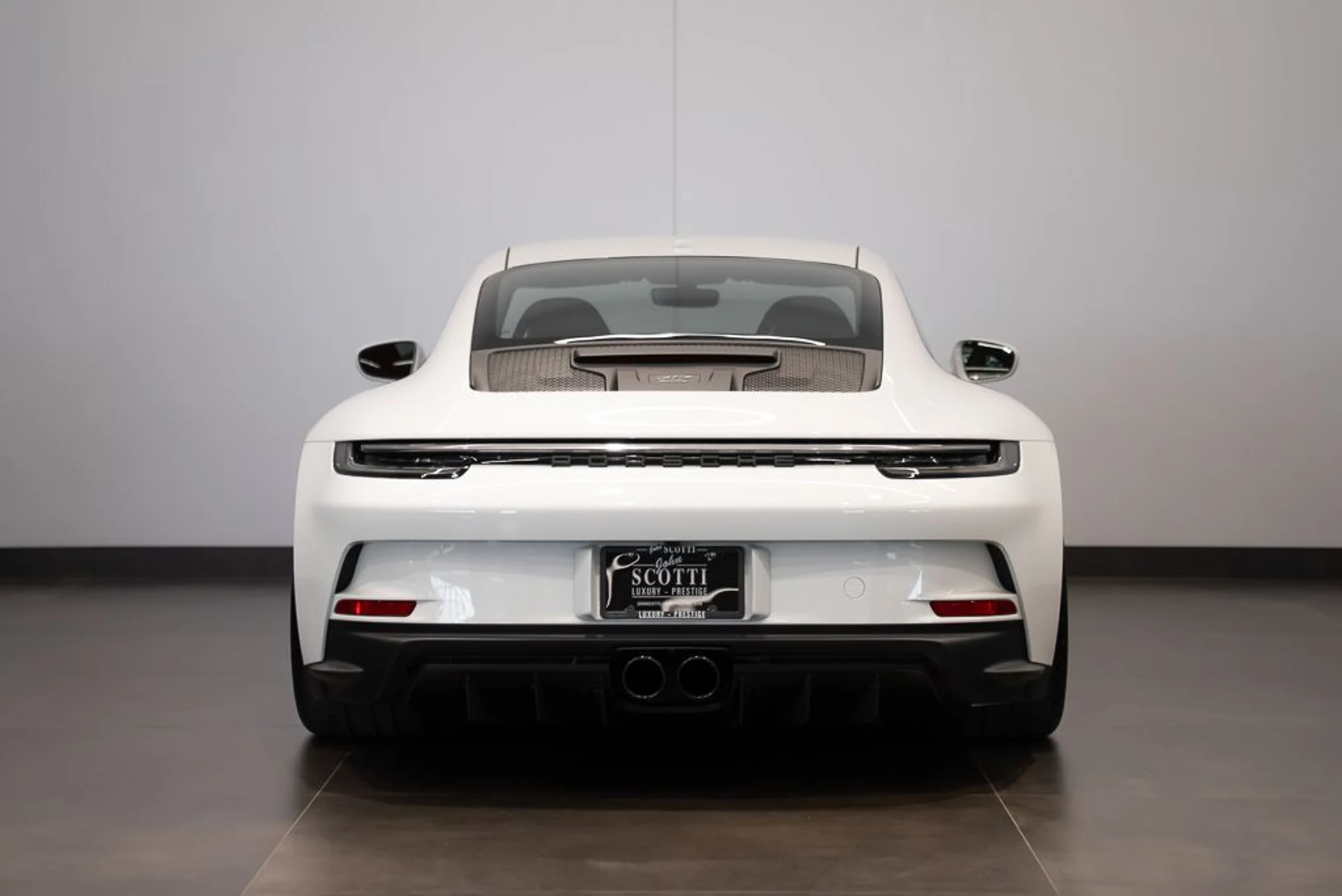 mph004_3123586547_porsche_911_2024_983a03d18b