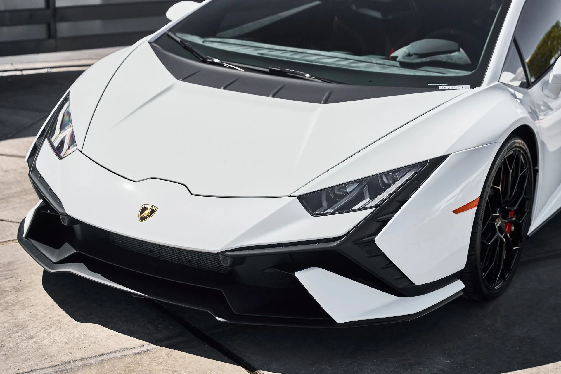 mph004_313033968_Used_2023_Lamborghini_Huracan_1778117584_bc0305f366