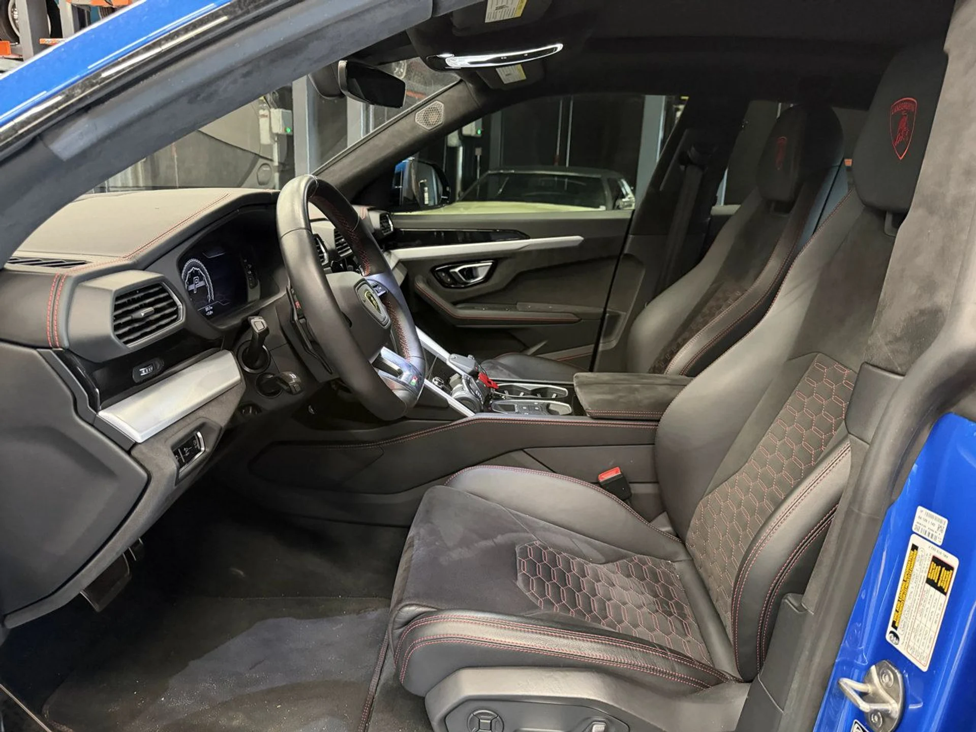 mph004_3130668740_lamborghini_urus_2020_52f44f927c