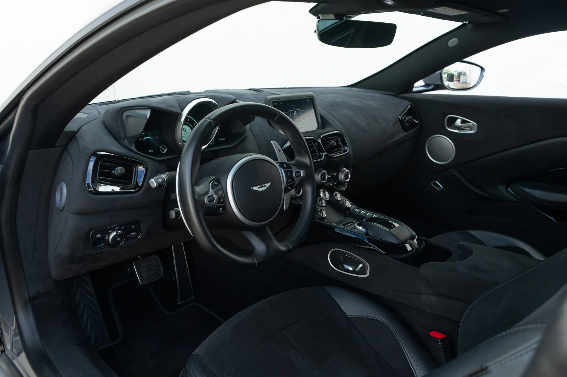 mph004_3132053047_Used_2020_Aston_Martin_Vantage_1781738280_d802fd9822