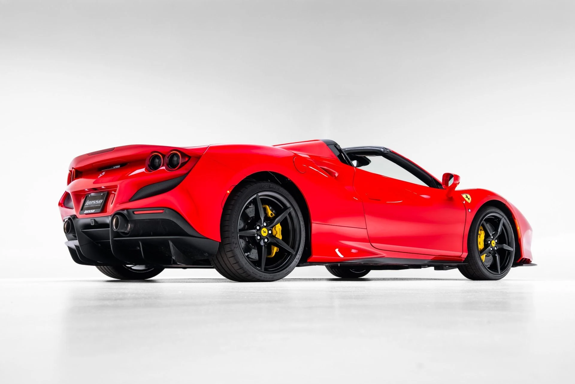 mph004_3142095557_Used_2022_Ferrari_F8_Spider_1772060446_fdd736b847