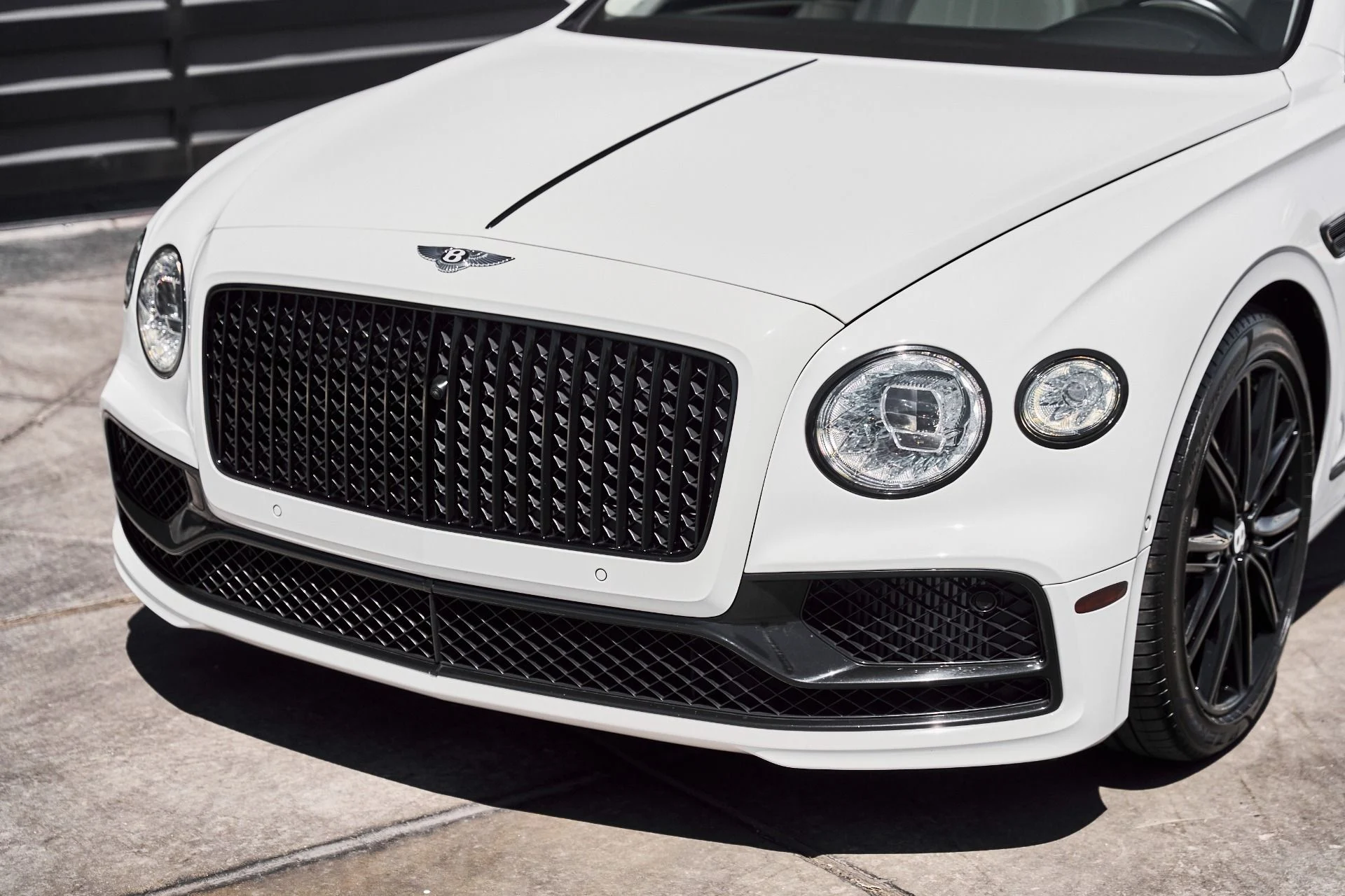 mph004_3151459974_Used_2021_Bentley_Flying_Spur_V8_1780617083_46df51c922