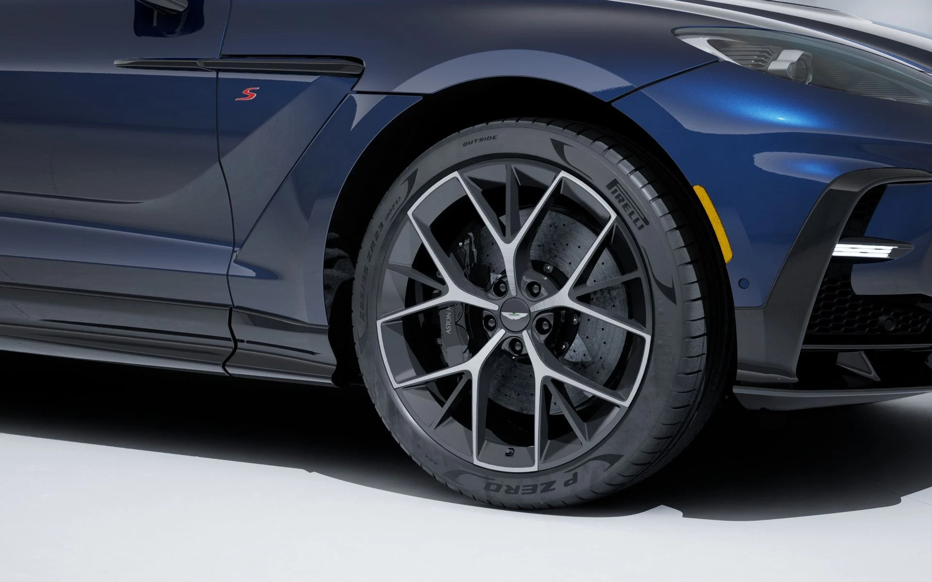 mph004_3152975153_New_2026_Aston_Martin_DBX_S_1764461401_301d4e611b