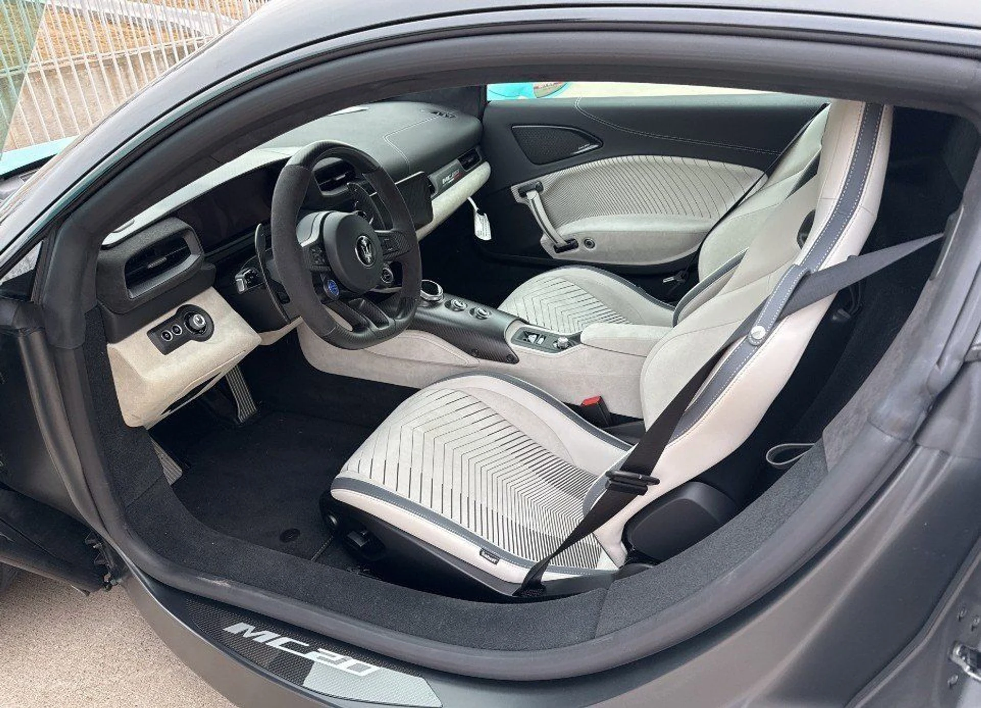 mph004_3154647641_ce5c9f22fe00c684751dd8acde123420x_5db8f4b9ba