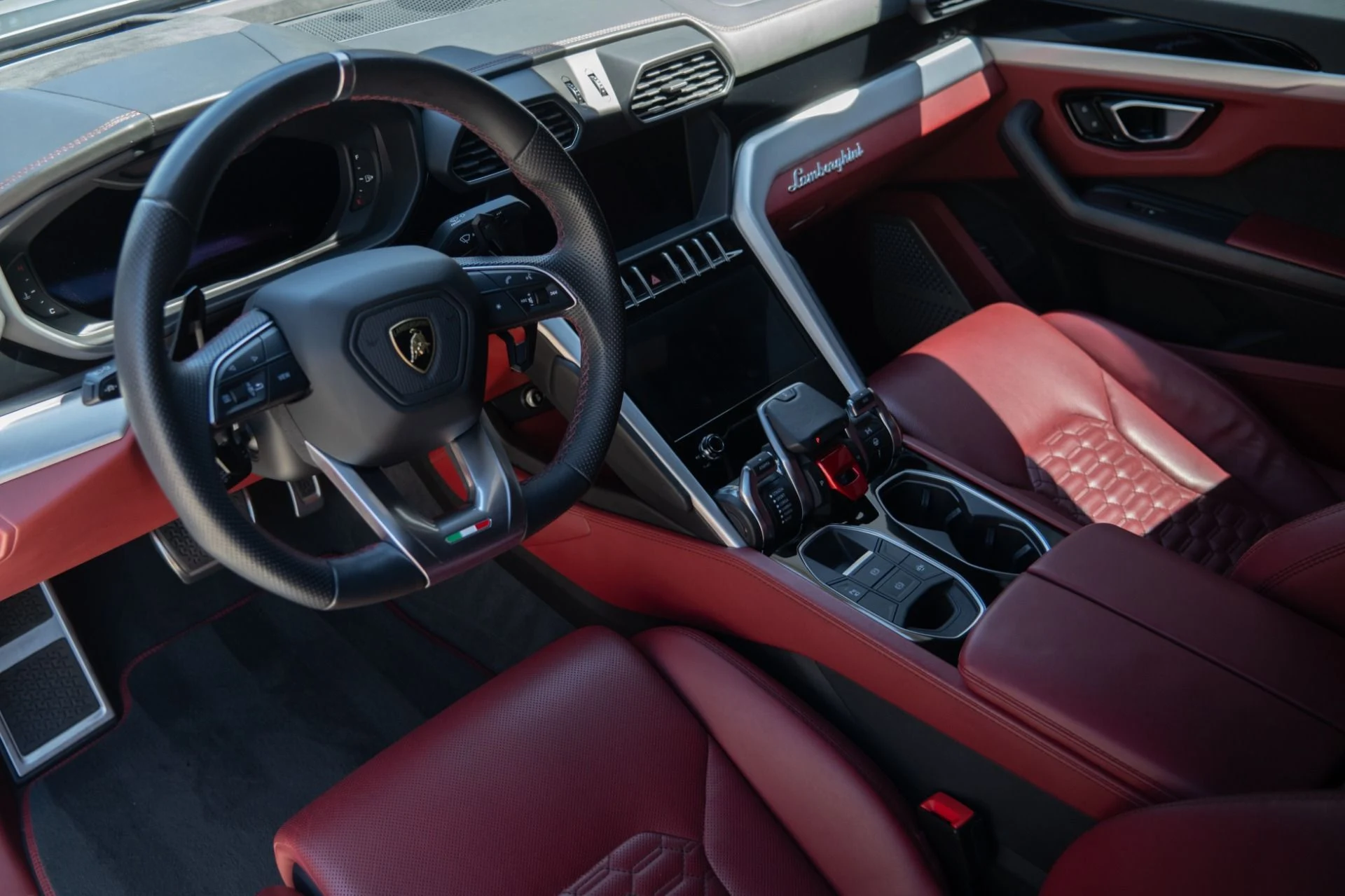 mph004_316802131_Used_2019_Lamborghini_Urus_1755558842_5784d045ac