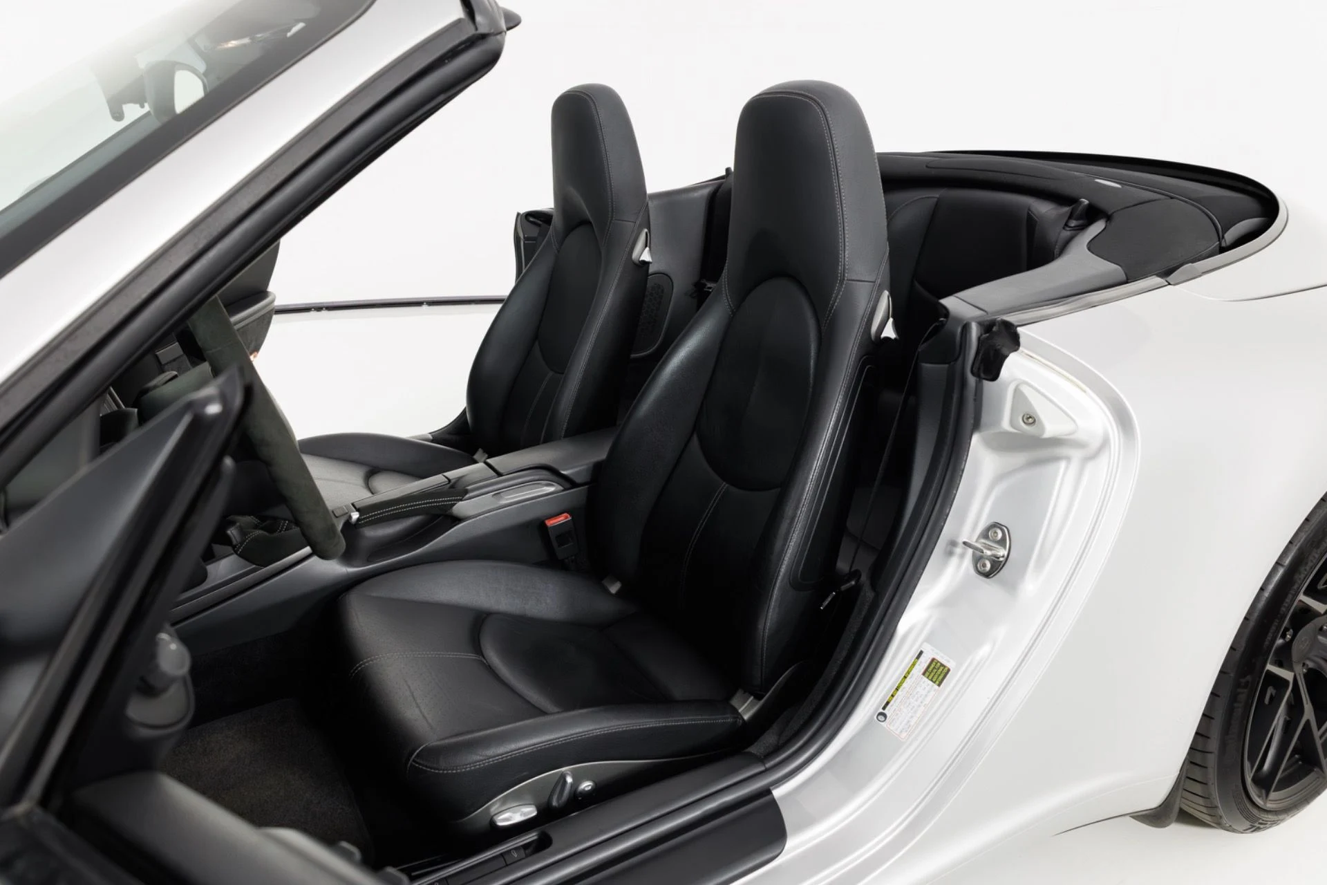 mph004_3171309275_Used_2008_Porsche_911_Carrera_1777070937_0b4dcb9425