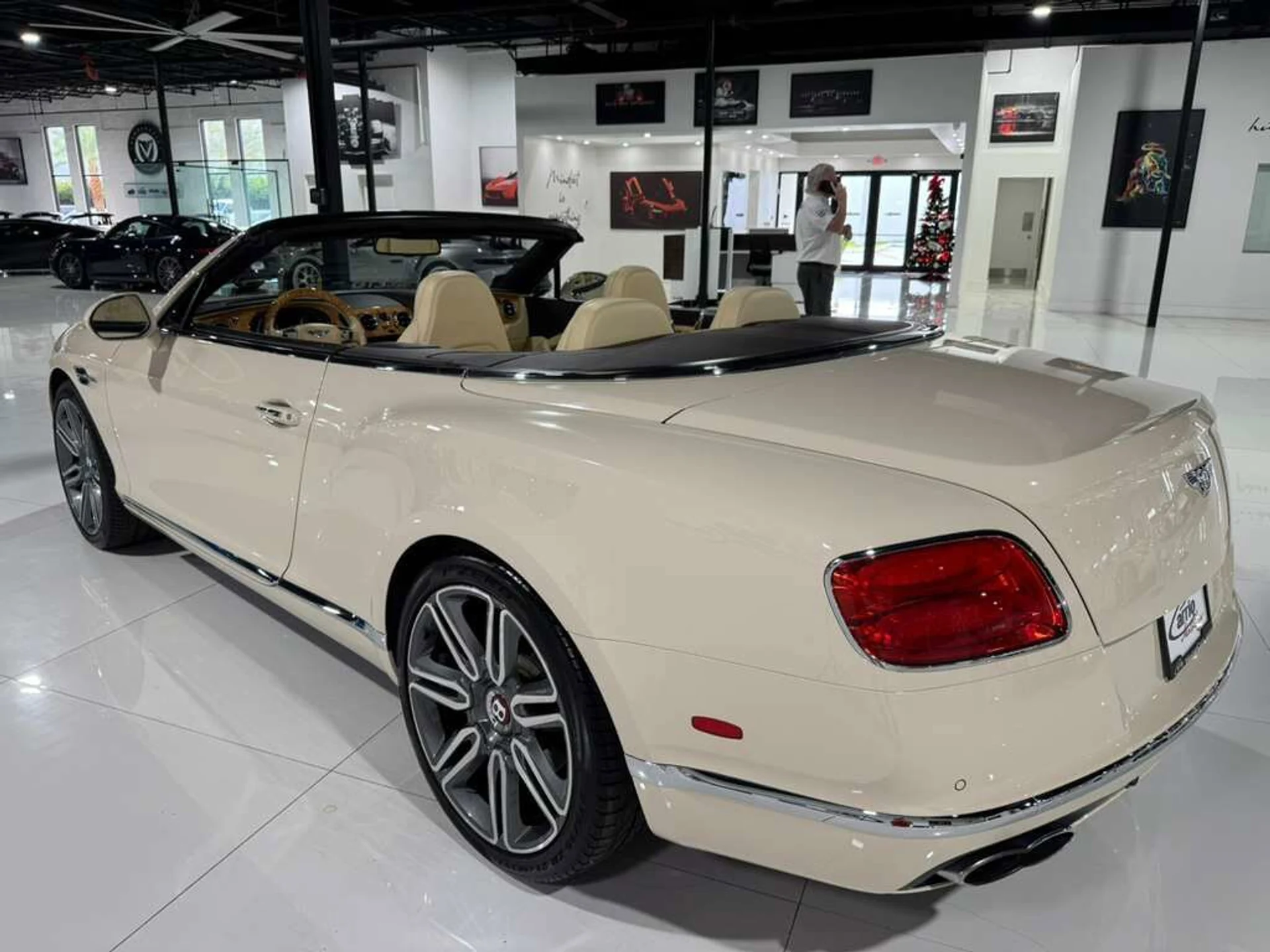 mph004_3172967404_03e7f547f52a92e20f40e279ef0a0156_66a2e54f42