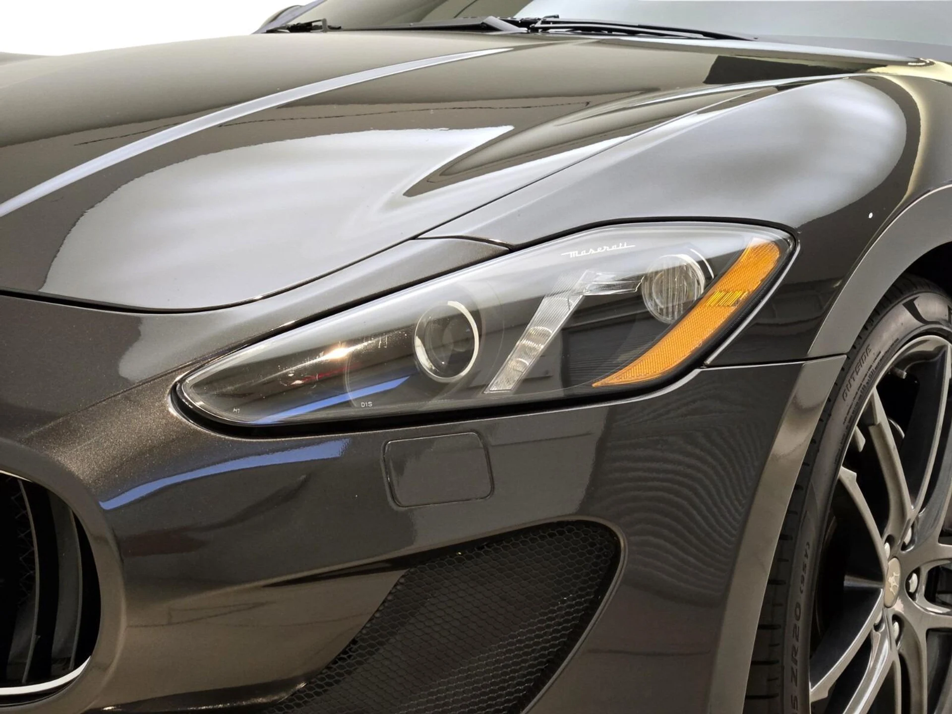 mph004_3173708088_Used_2017_Maserati_Gran_Turismo_1762500405_4d3296d91c