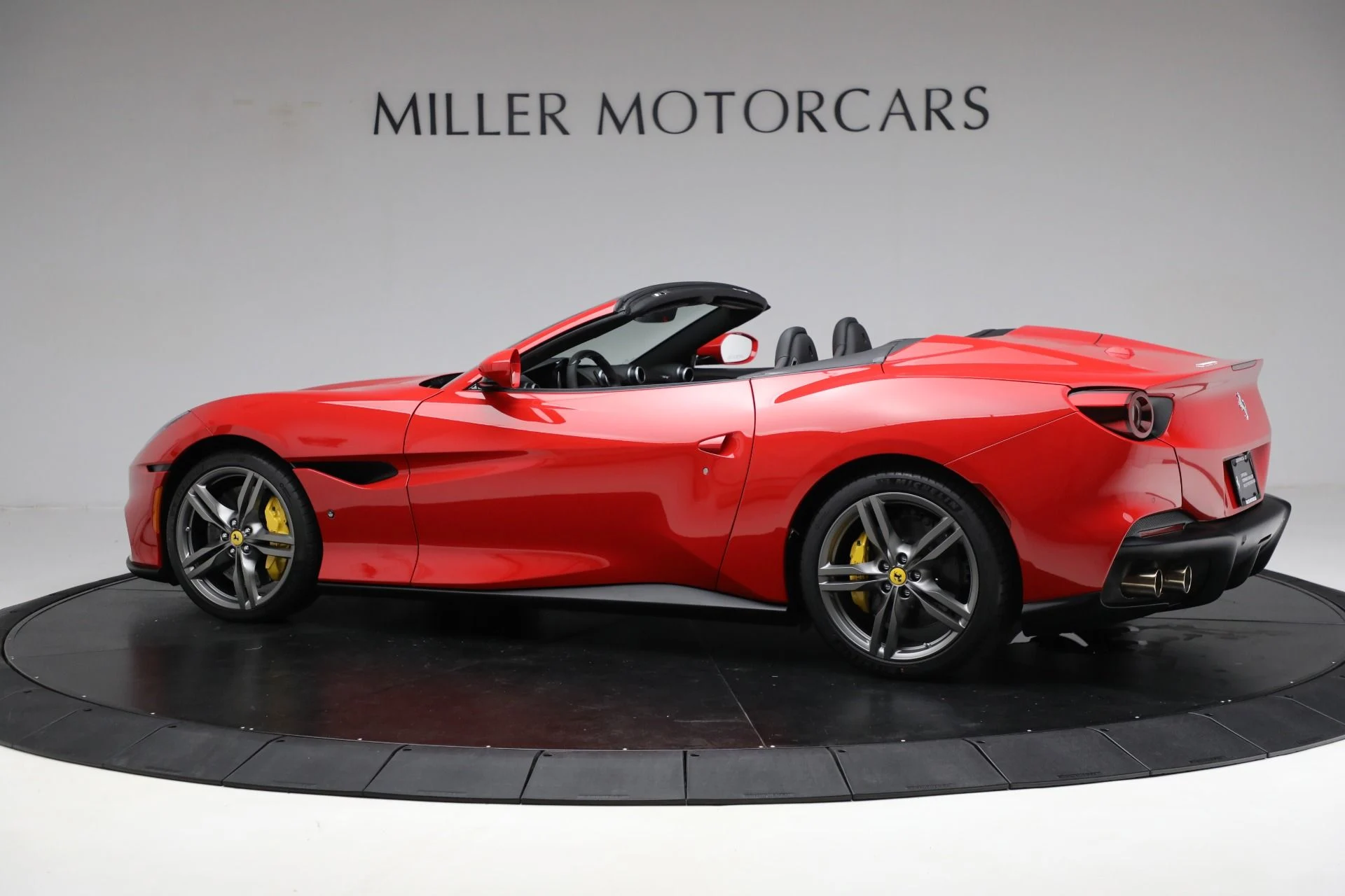 mph004_3174285979_Used_2023_Ferrari_Portofino_M_1793389960_41df1f4f5a
