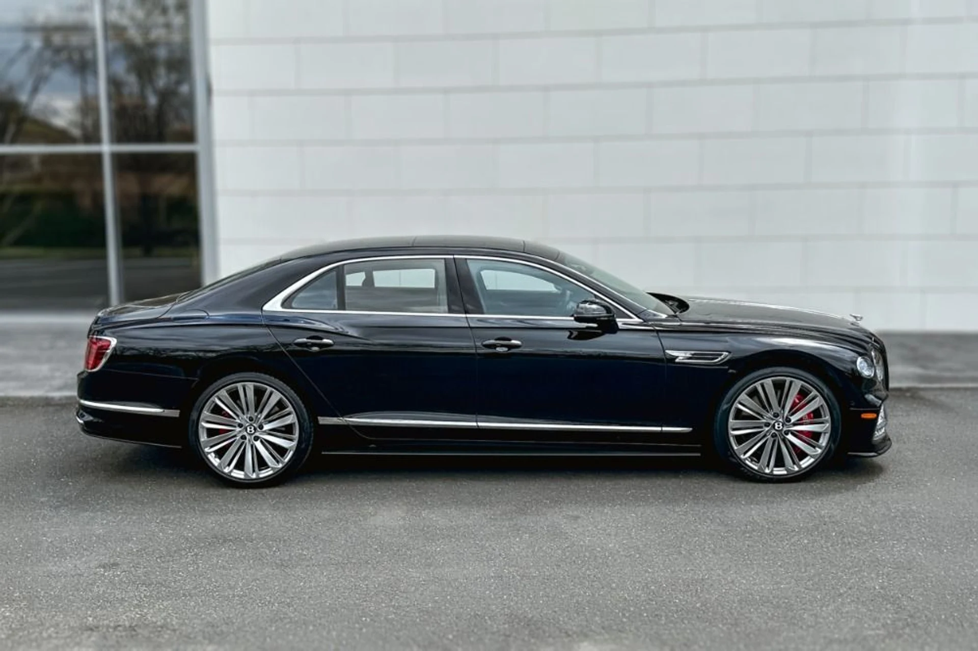 mph004_3175444115_Used_2023_Bentley_Flying_Spur_Speed_1778073007_9558e4ddcd